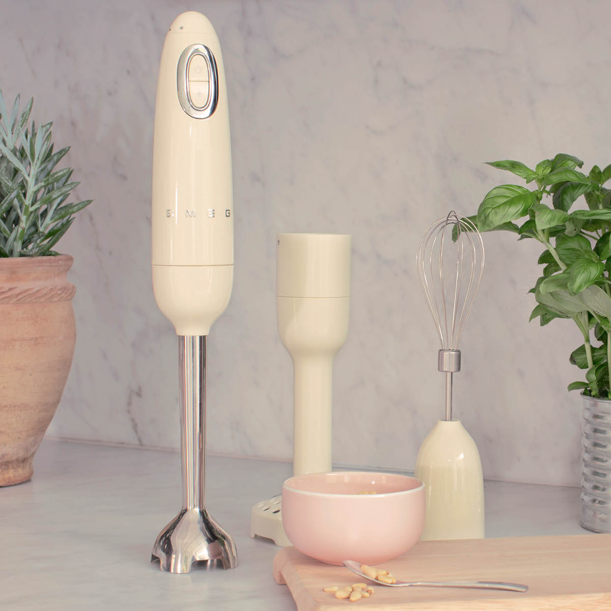 Smeg Stavmikser HBF11 uten tilbehør krem