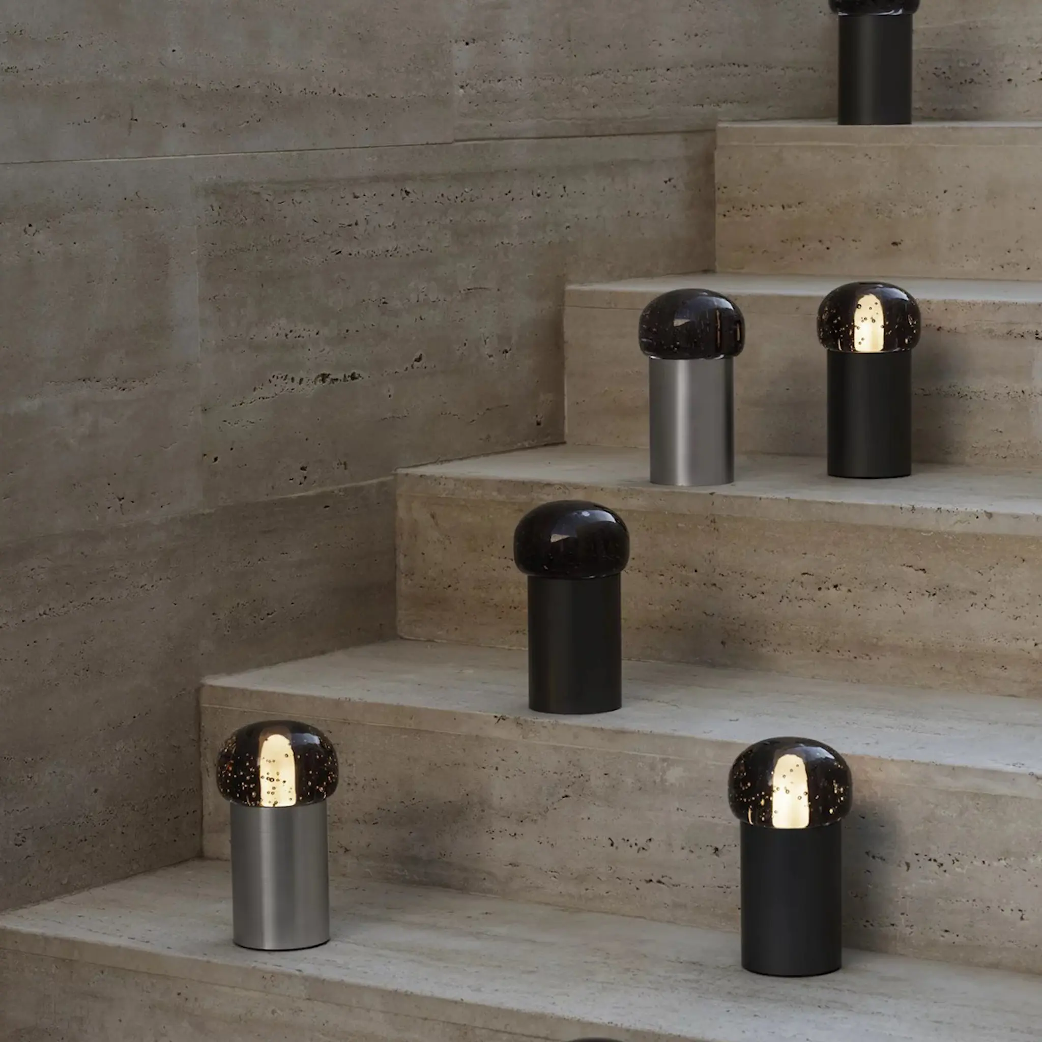 Blomus Iris LED-lampe 18 cm gun metal