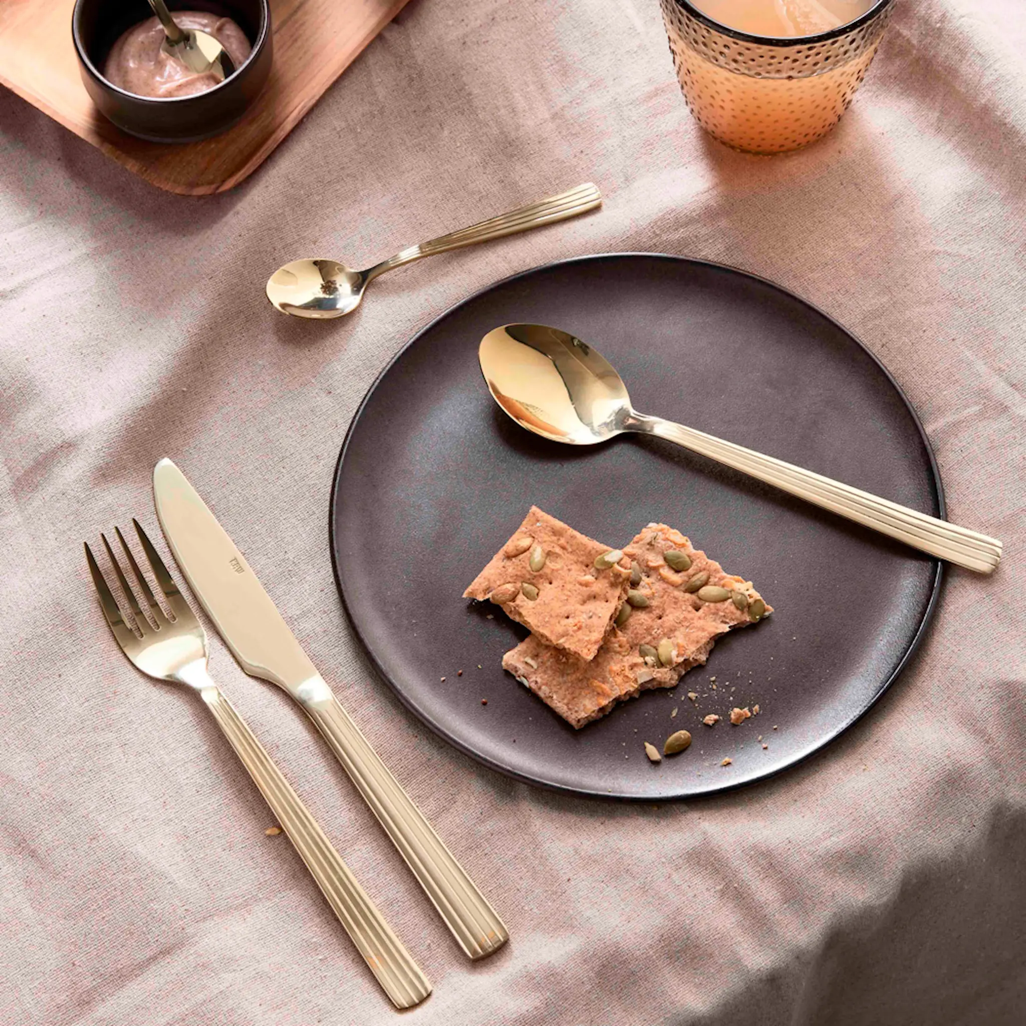 Aida Raw Aterimet 48 osaa Champagne