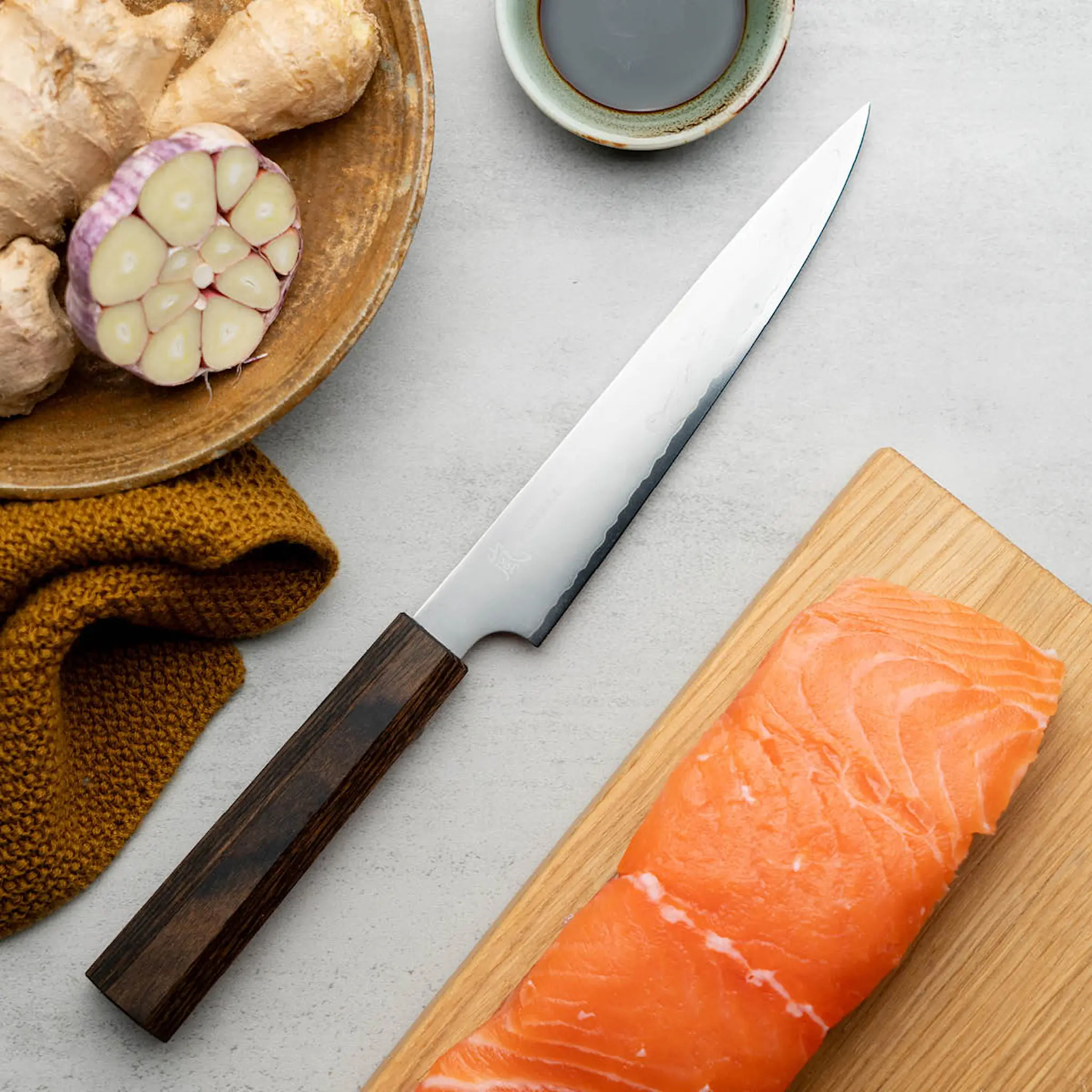 Yaxell Hana universalkniv 15 cm brun