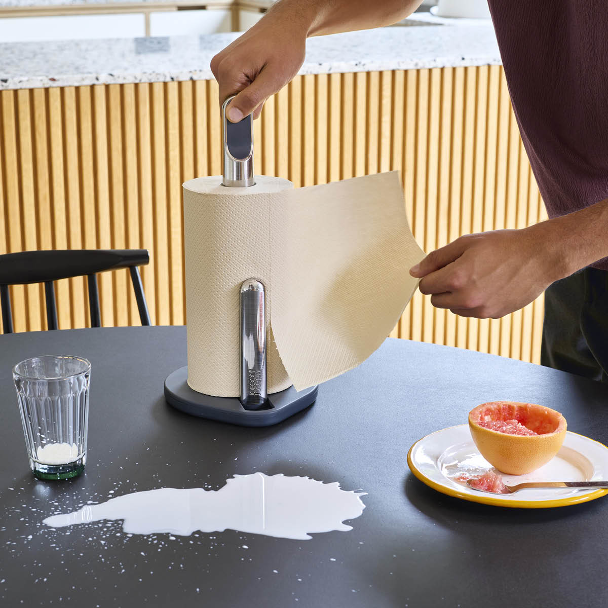 Joseph Joseph Easy-tear kjøkkenrullholder graphite