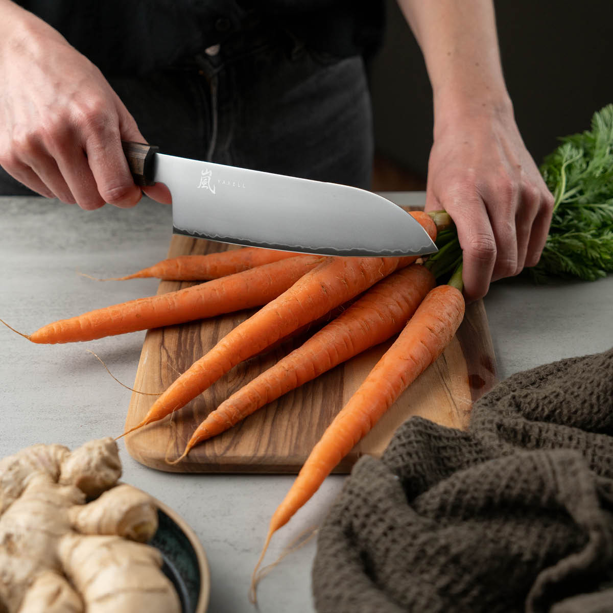 Yaxell Hana santokukniv 16,5 cm brun