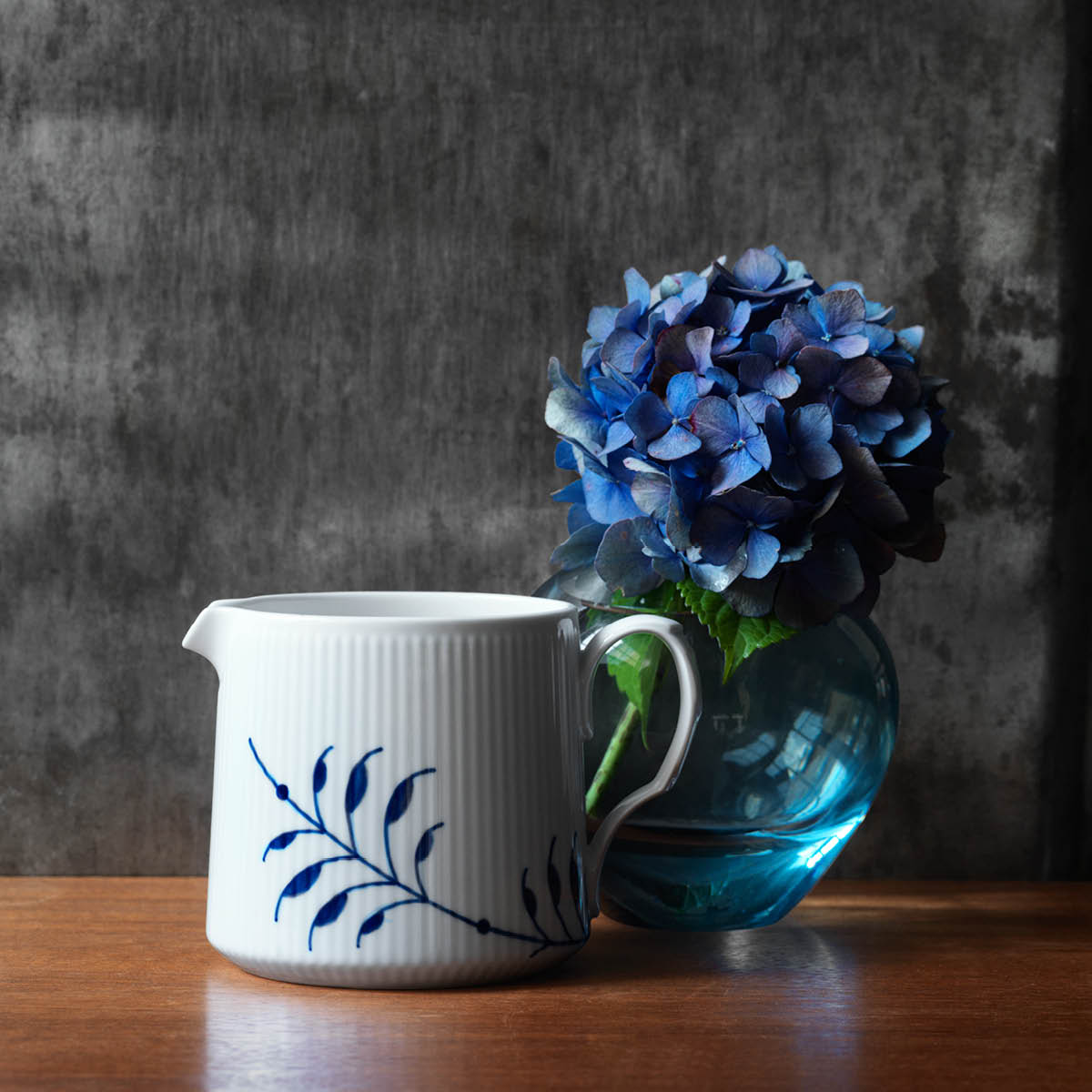 Royal Copenhagen Blue Fluted Mega Kaadin 70 cl