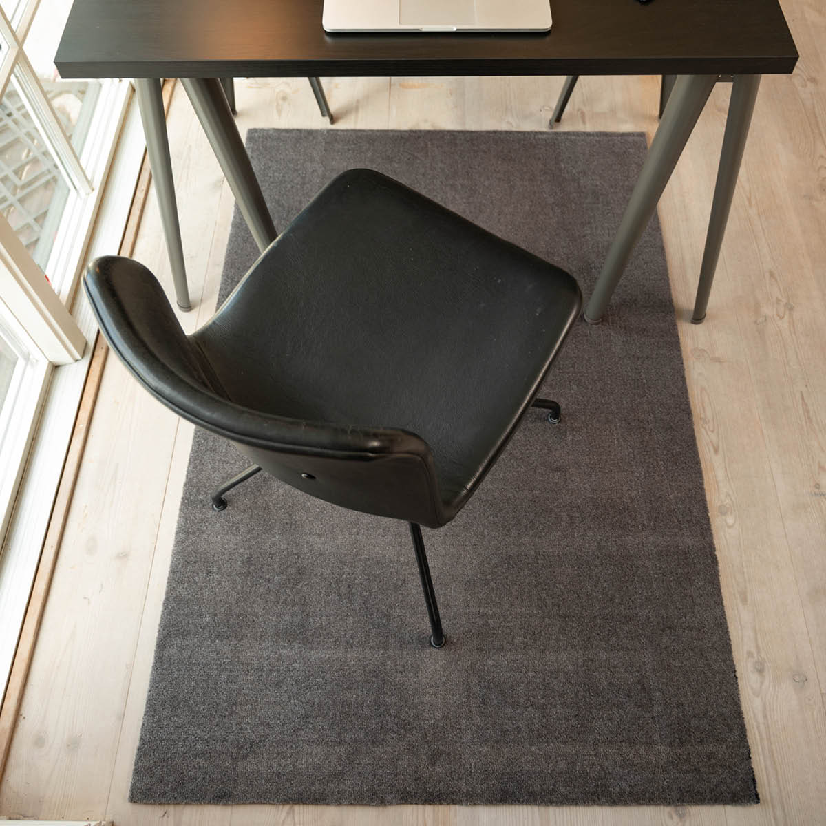 Tica Copenhagen Unicolor golvmatta 130x90 cm stålgrå