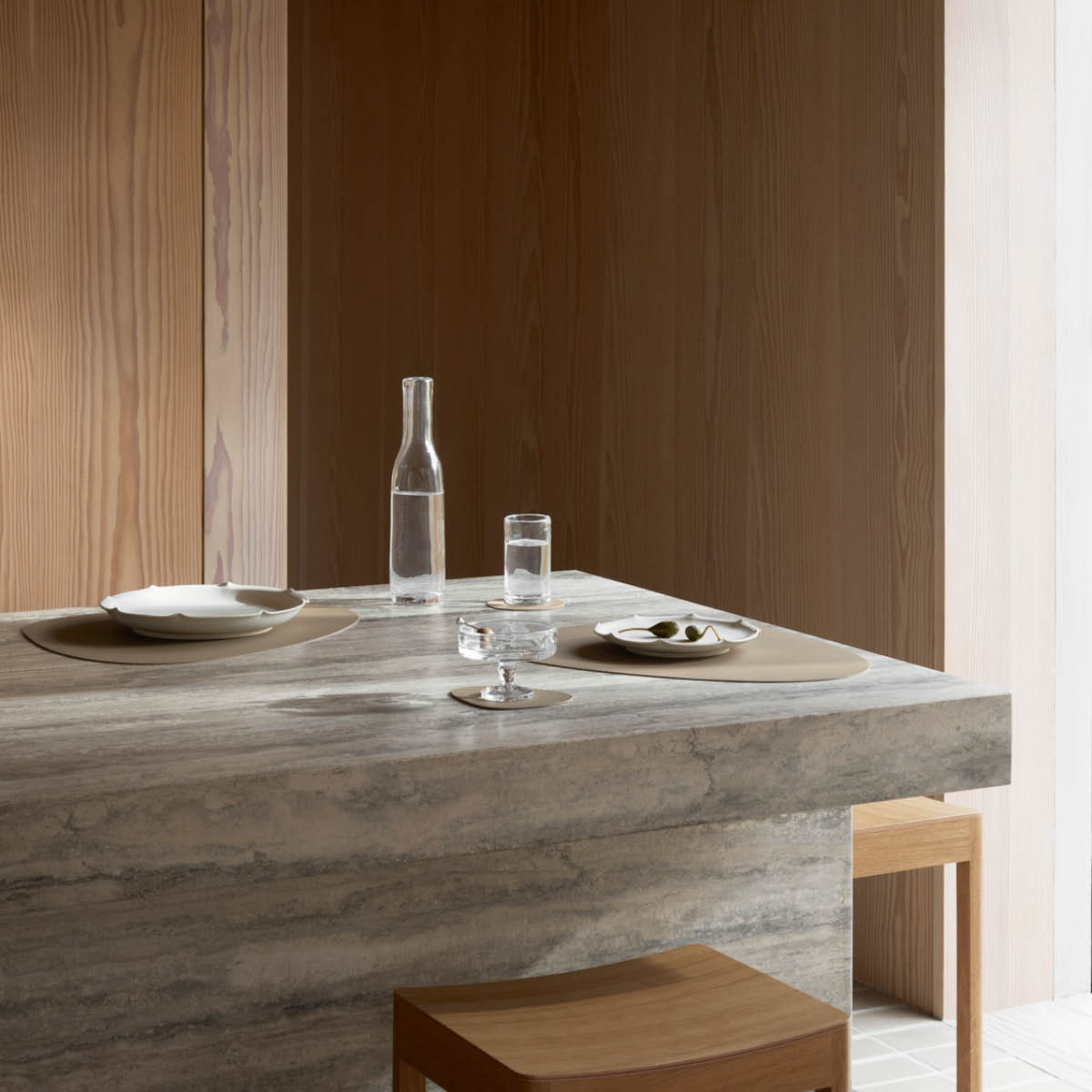 LIND DNA Curve Corduroy Pöytätabletti 37x44 cm Clay Brown