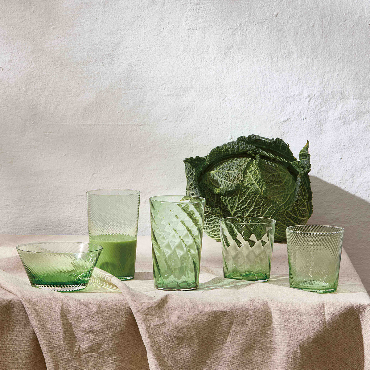 Aida RAW Unique swirl highball glas 45 cl green