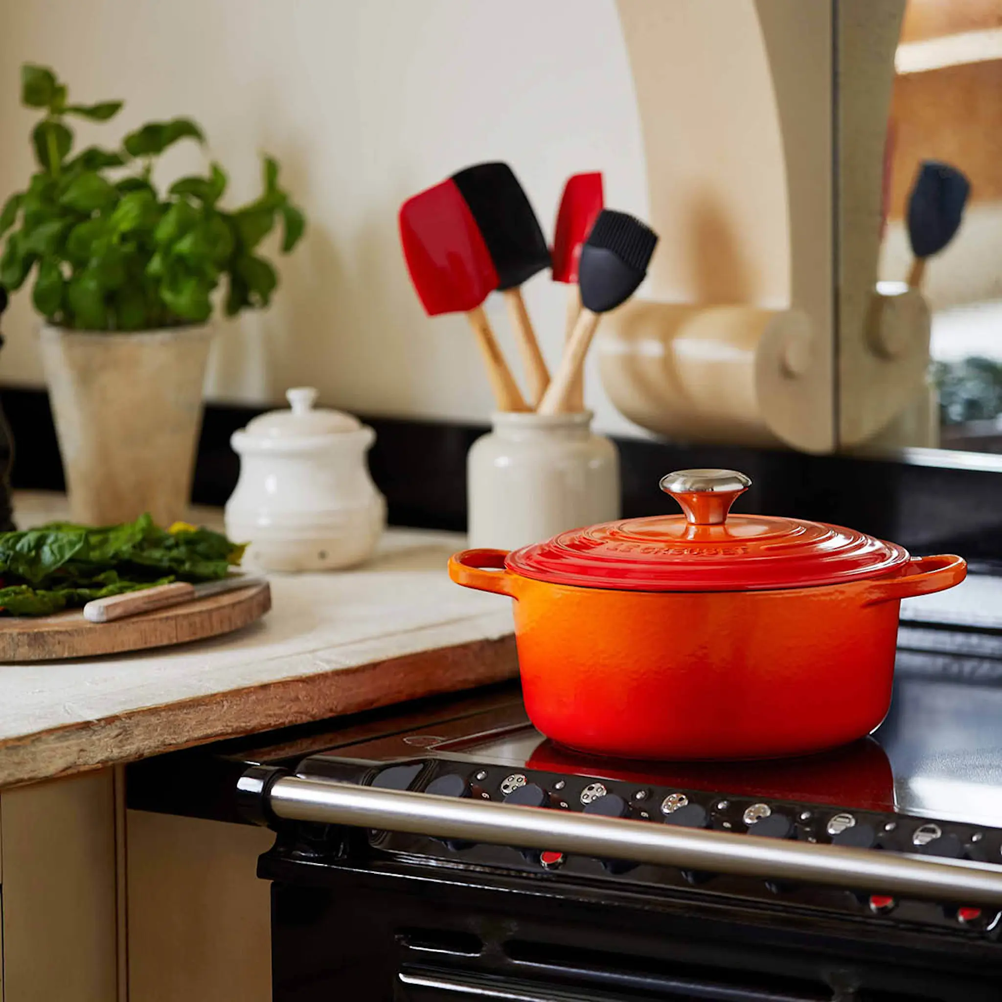 Le Creuset Signature Valurautapata pyöreä 26 cm 5,3 L Volcanic