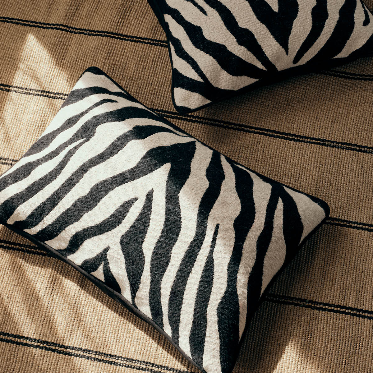 Broste Copenhagen Zebra Tyynynpäällinen 40x60 cm Black/Light Beige