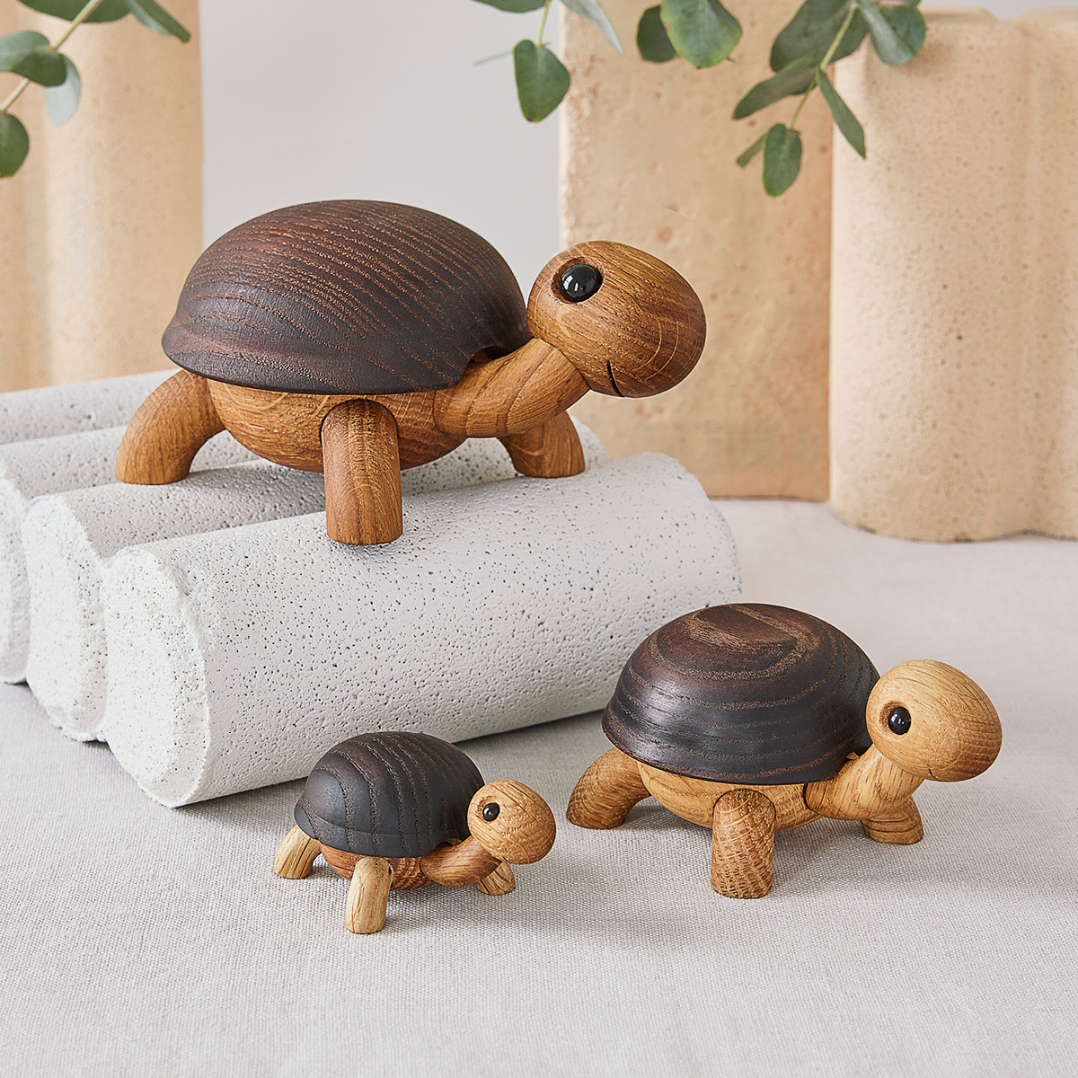 Spring Copenhagen Slowy trädekoration sköldpadda 7 cm ek