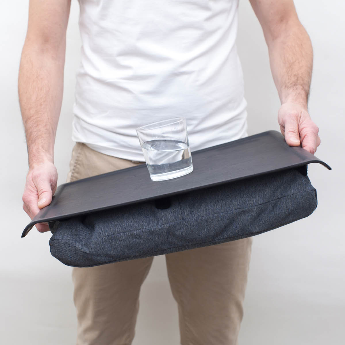 Bosign Laptray knebrett anti-slip 43x38 cm svart/grå