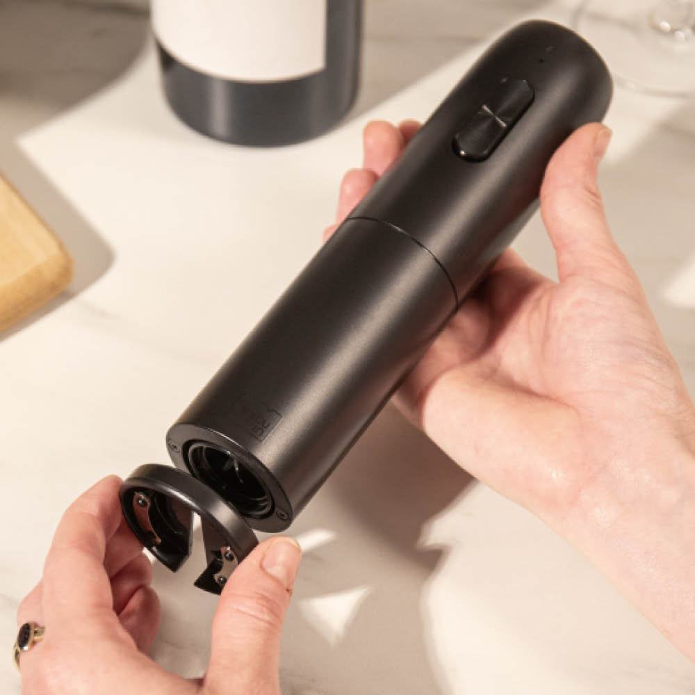 Vacu Vin Wine Set Electric vinset 2 delar Keith Haring svart