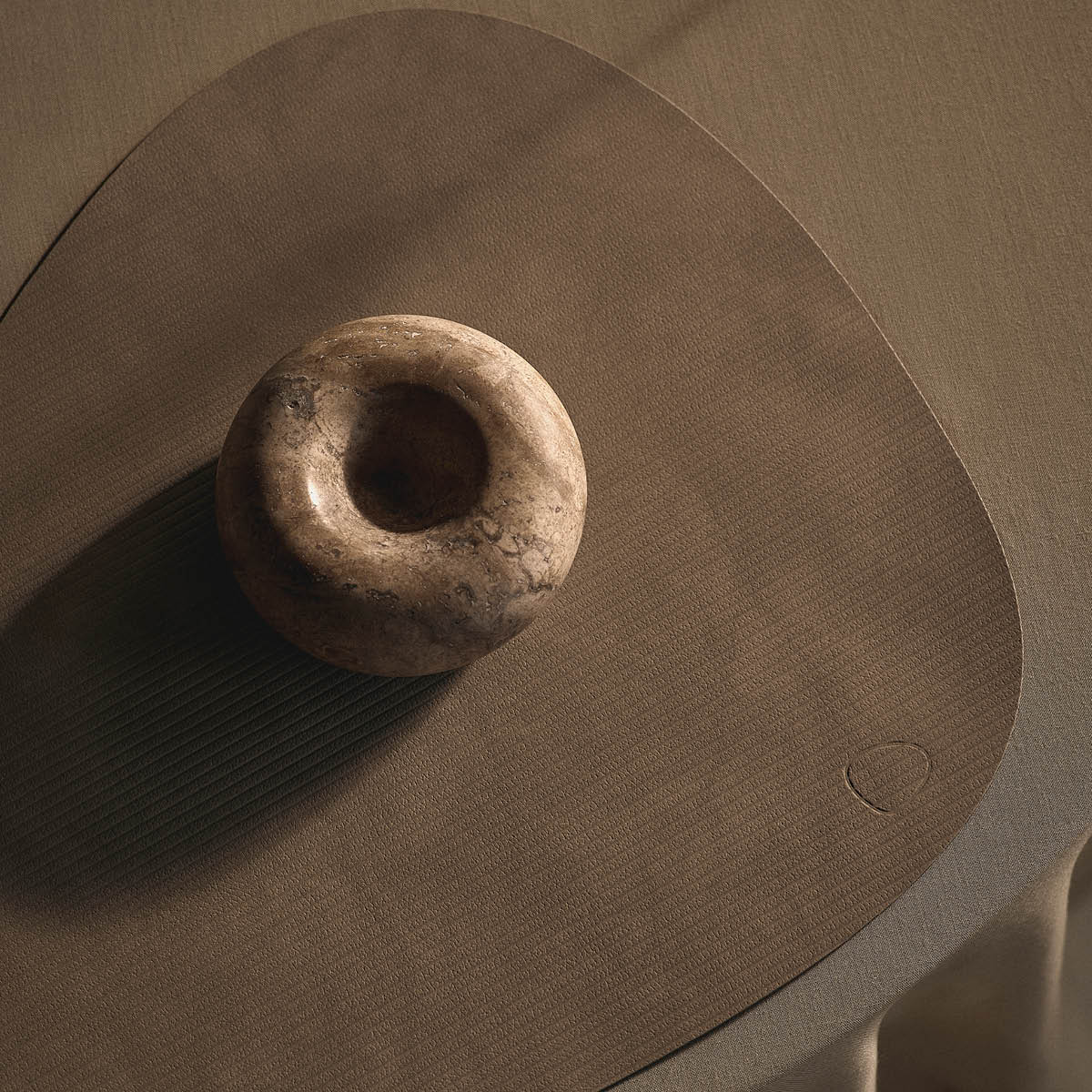 LIND DNA Curve Corduroy bordstablett 37x44 cm nomad grey