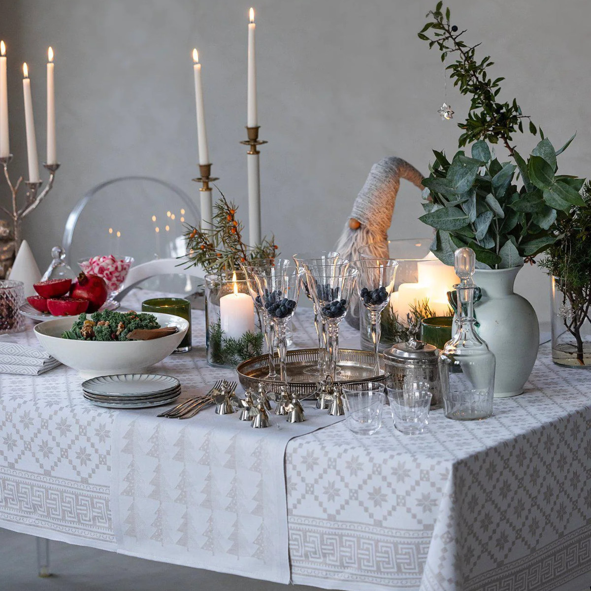 Ekelund Åttebladrose bordduk 150x310 cm beige