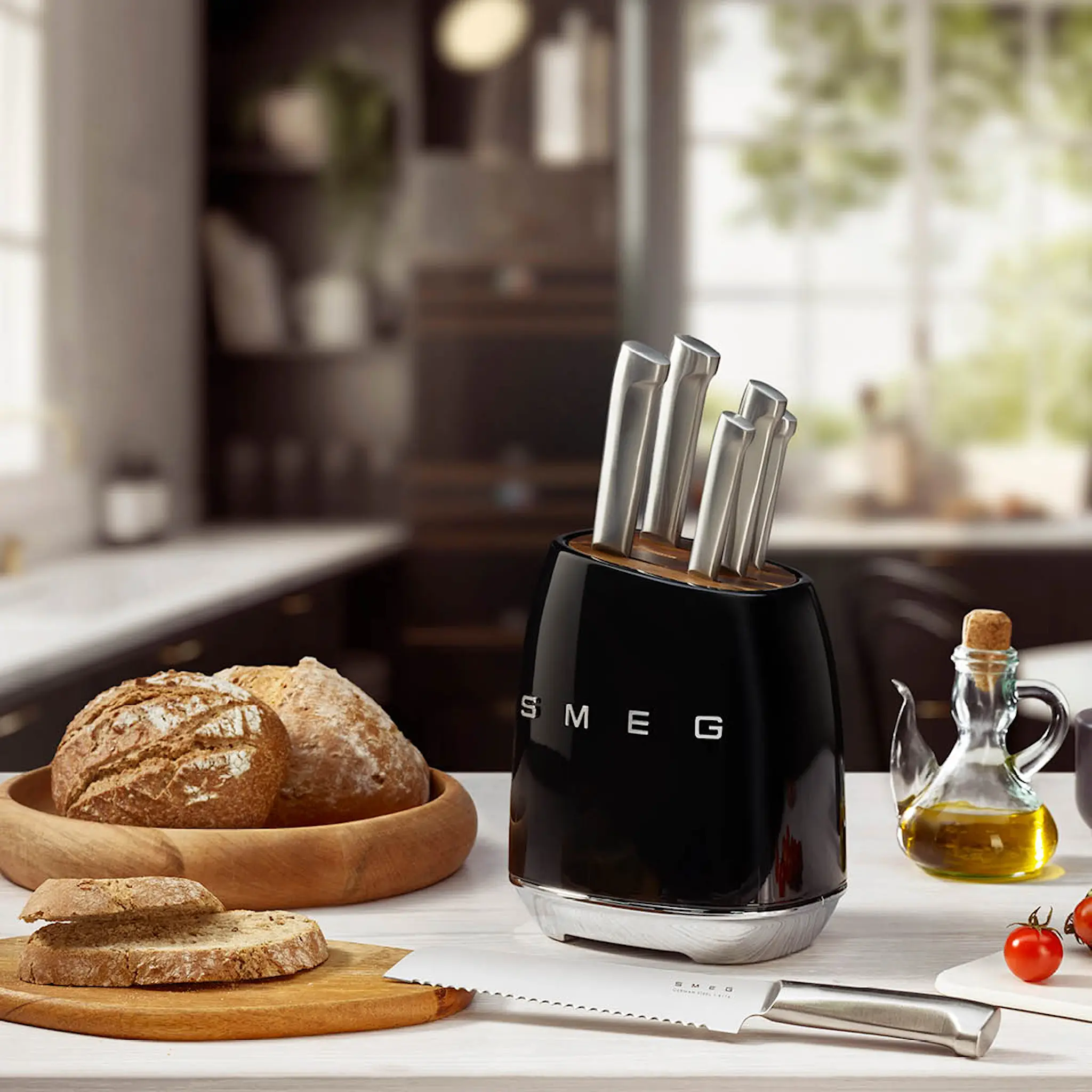 Smeg Smeg knivblock med 6 knivar KBSF02 svart