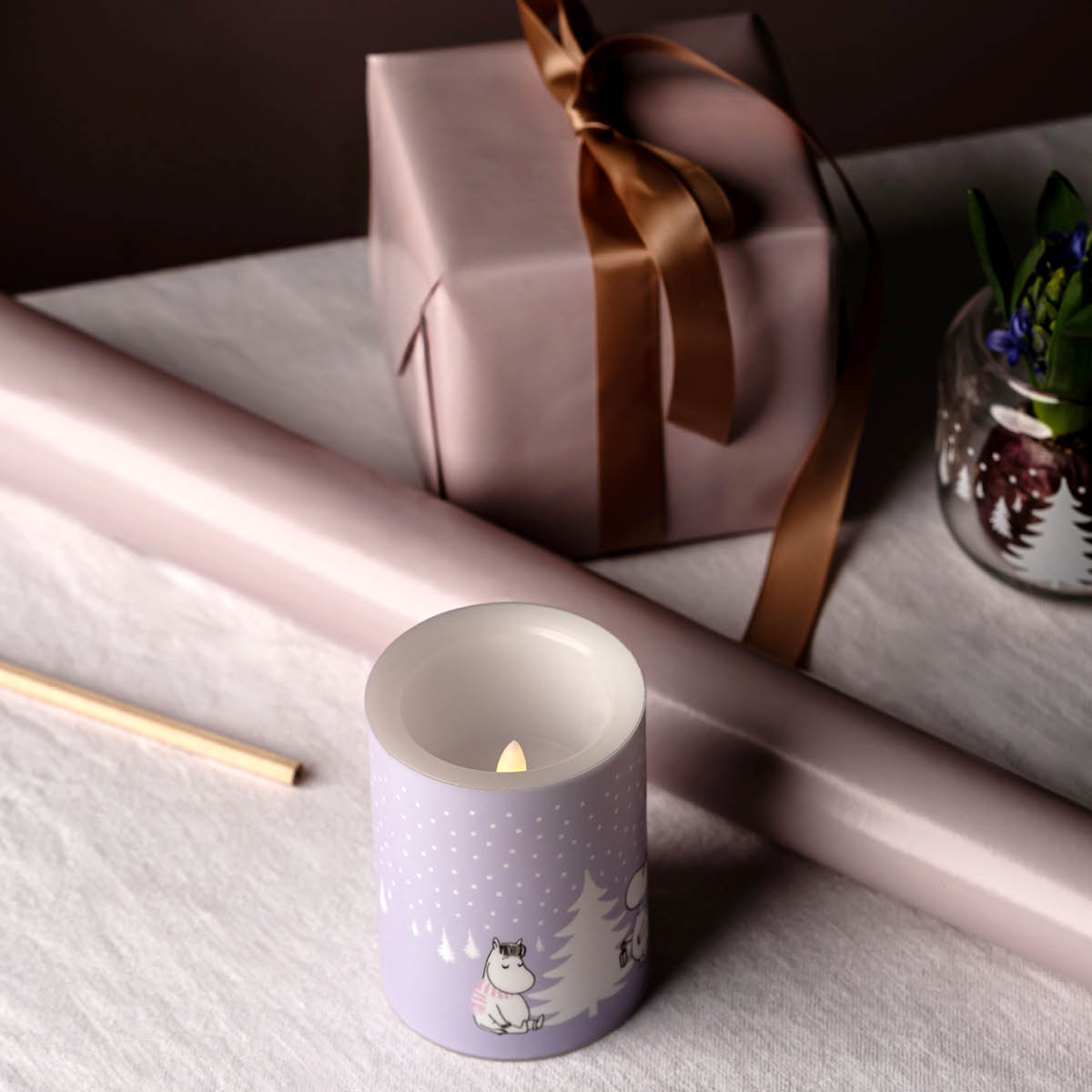 Muurla Mumin LED blockljus 10 cm Snöfall lila