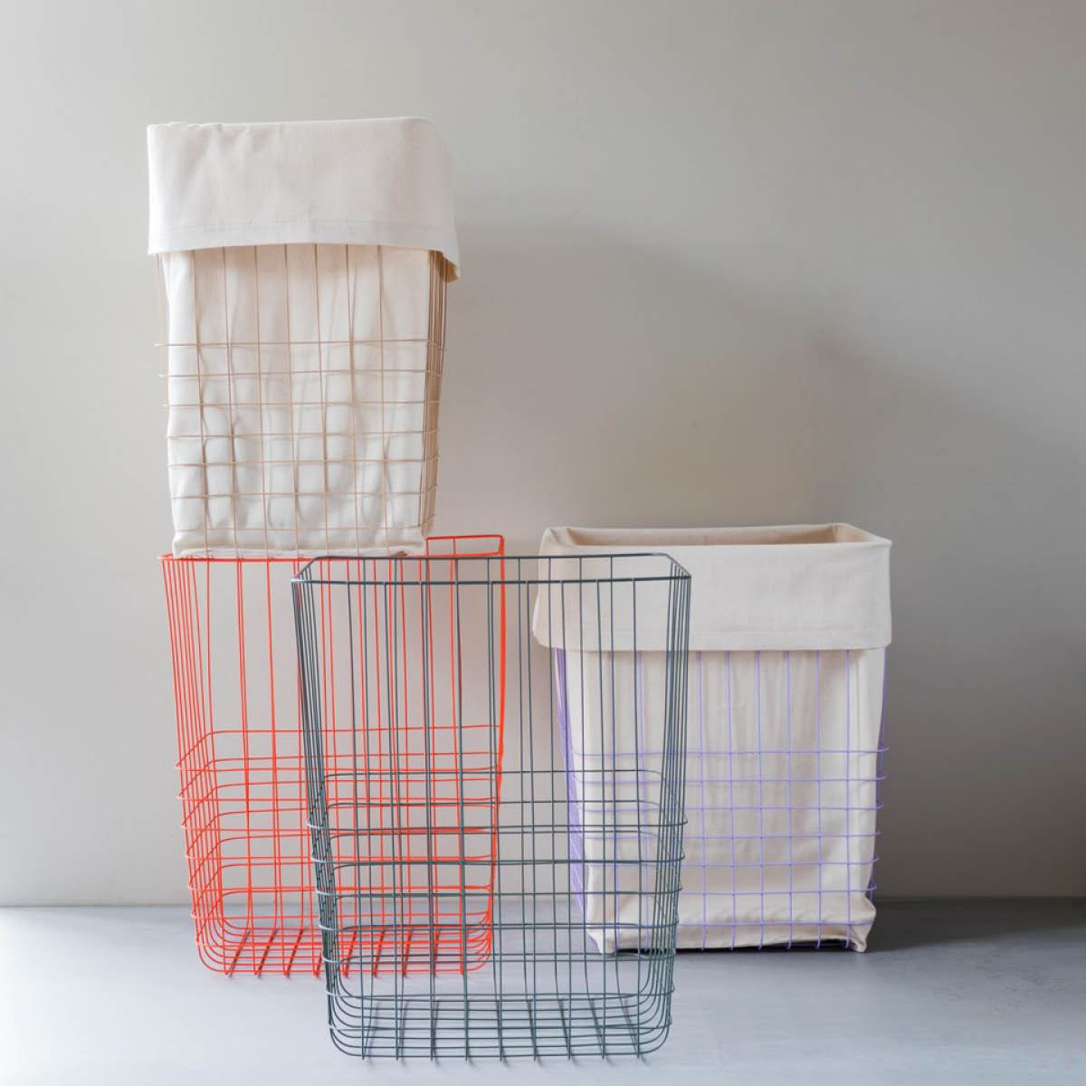 Mette Ditmer STORE-IT metallkorg med canvaspåse 40x32x50 cm sand