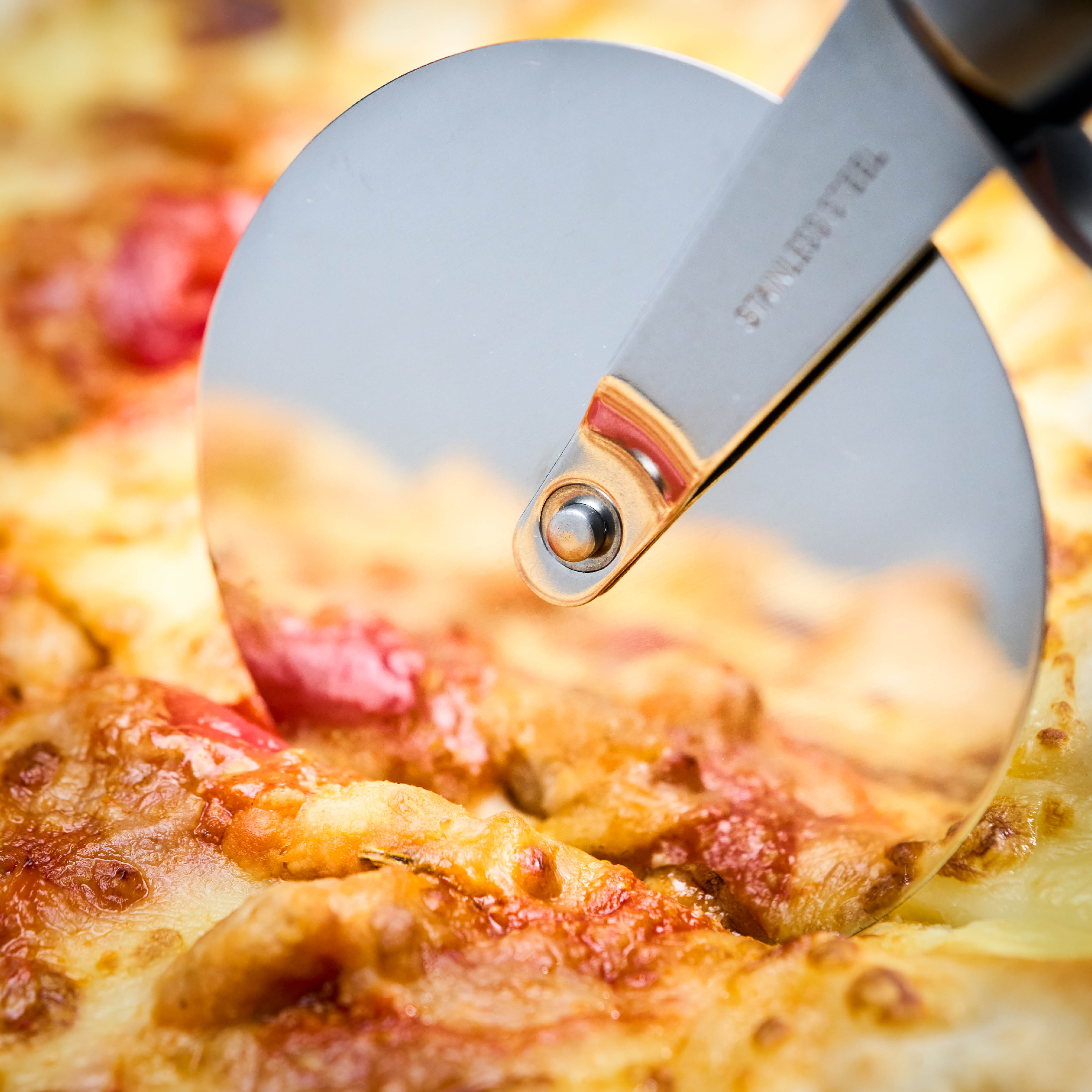 Anders Petter Steel Essentials pizzaskärare 22 cm stål