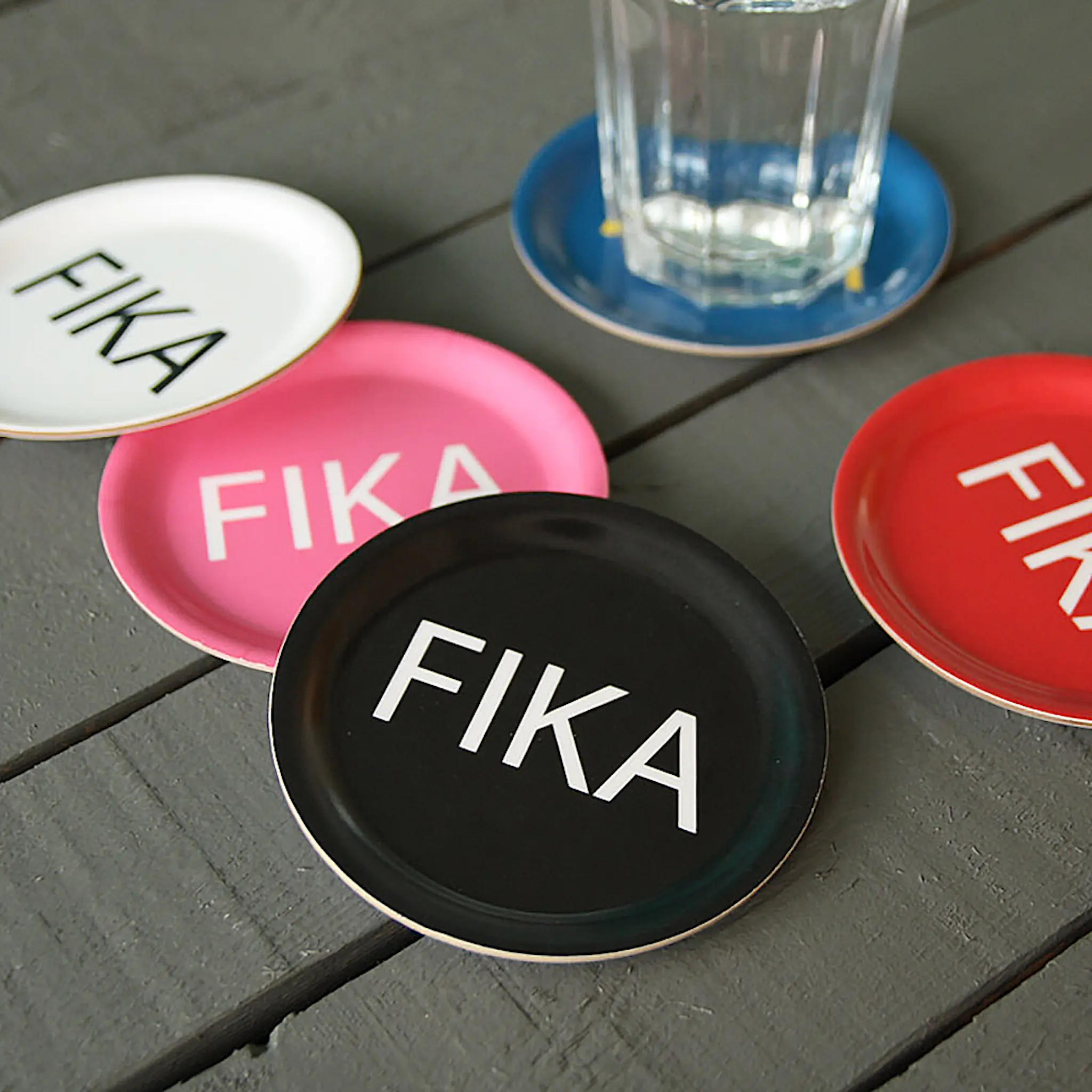 Citronelles Fika glassbrikke 10,5 cm blå/gul