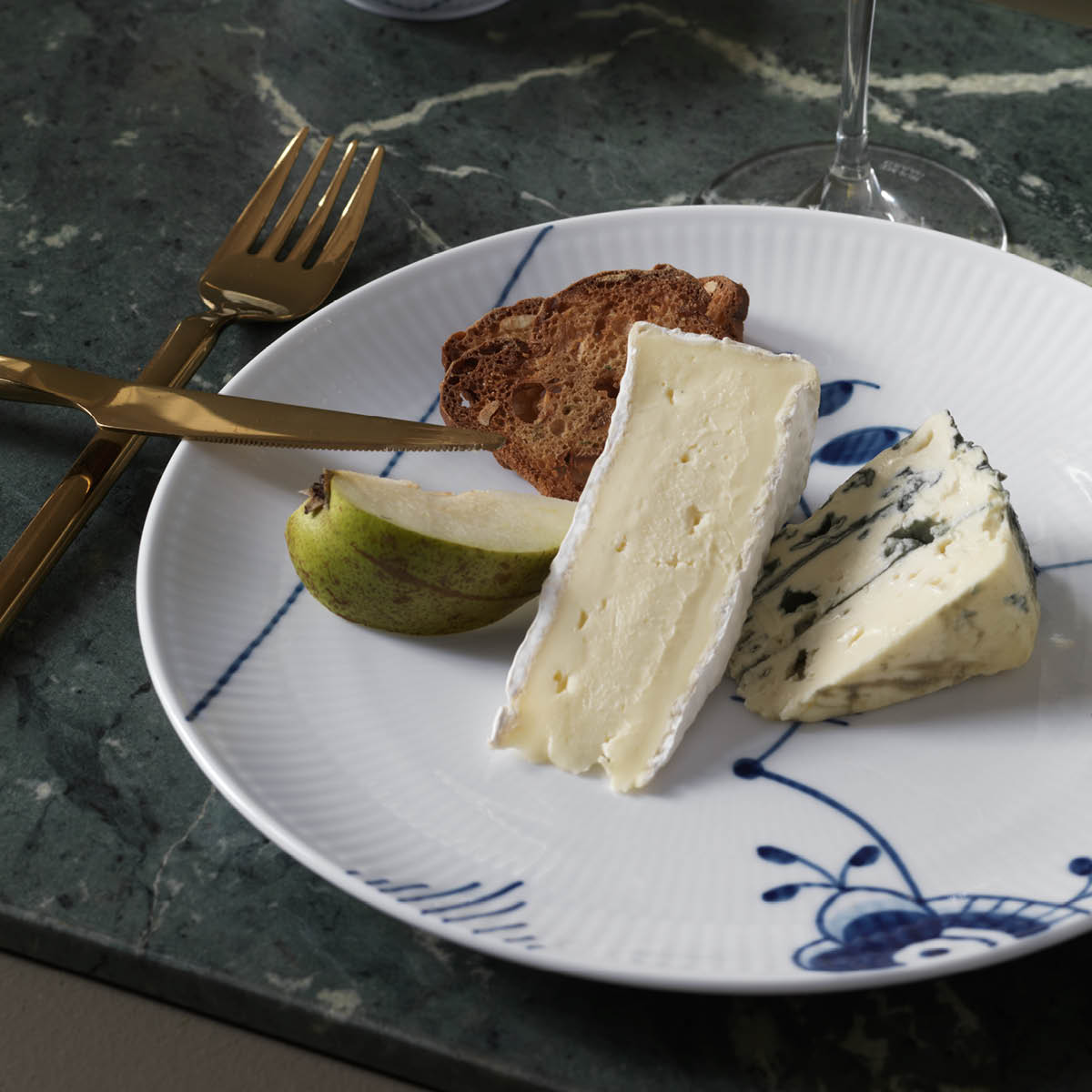 Royal Copenhagen Blue Fluted Mega tallerken coupe 23 cm