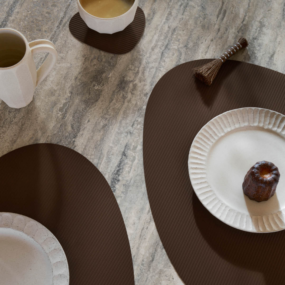 LIND DNA Curve Corduroy bordstablett 37x44 cm hazel