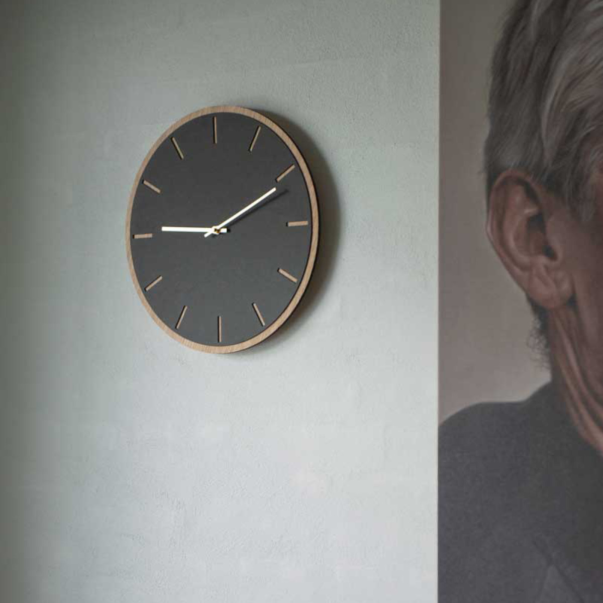 Hemverk Nero väggklocka 28 cm svart med kopparvisare