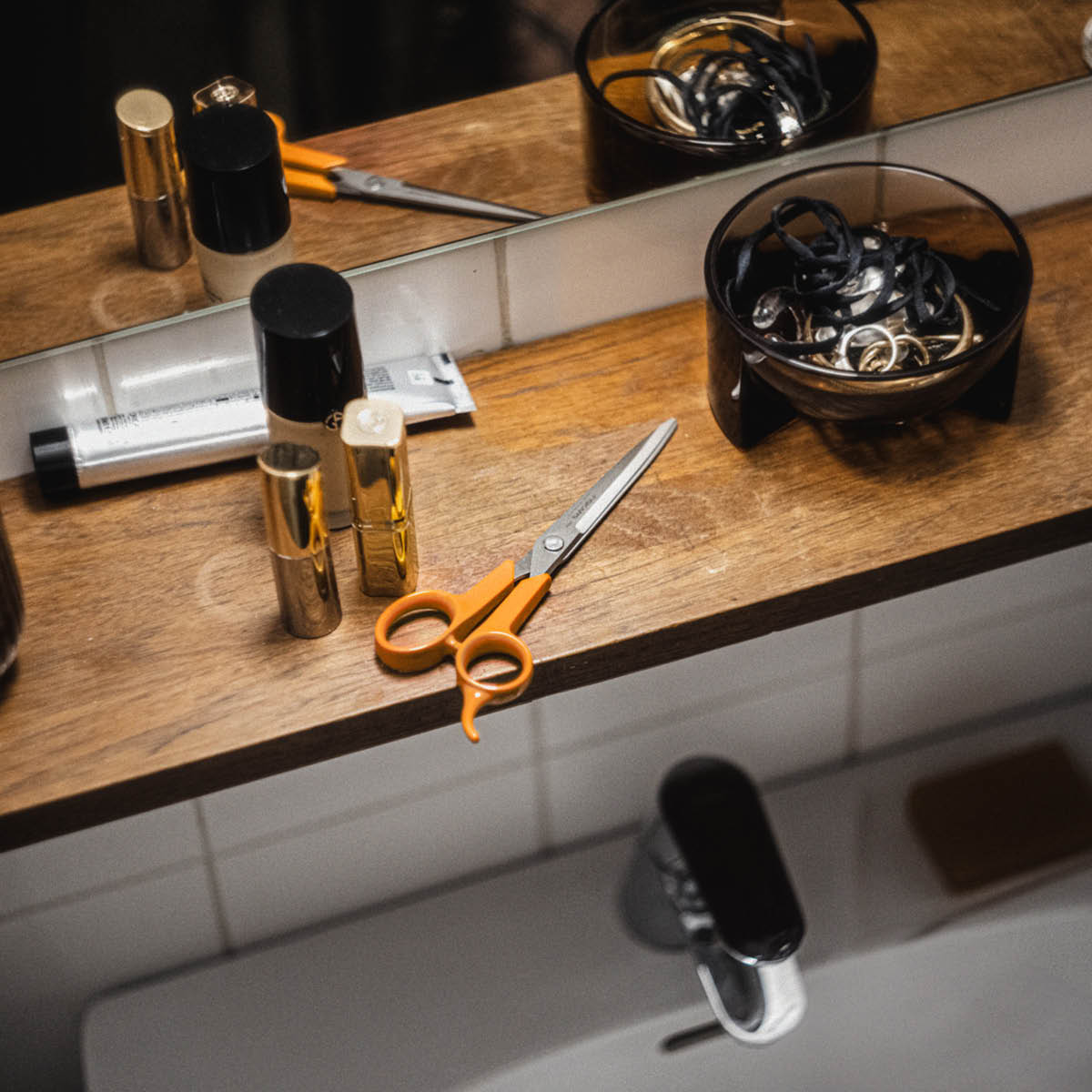 Fiskars Classic hårsax 17 cm orange