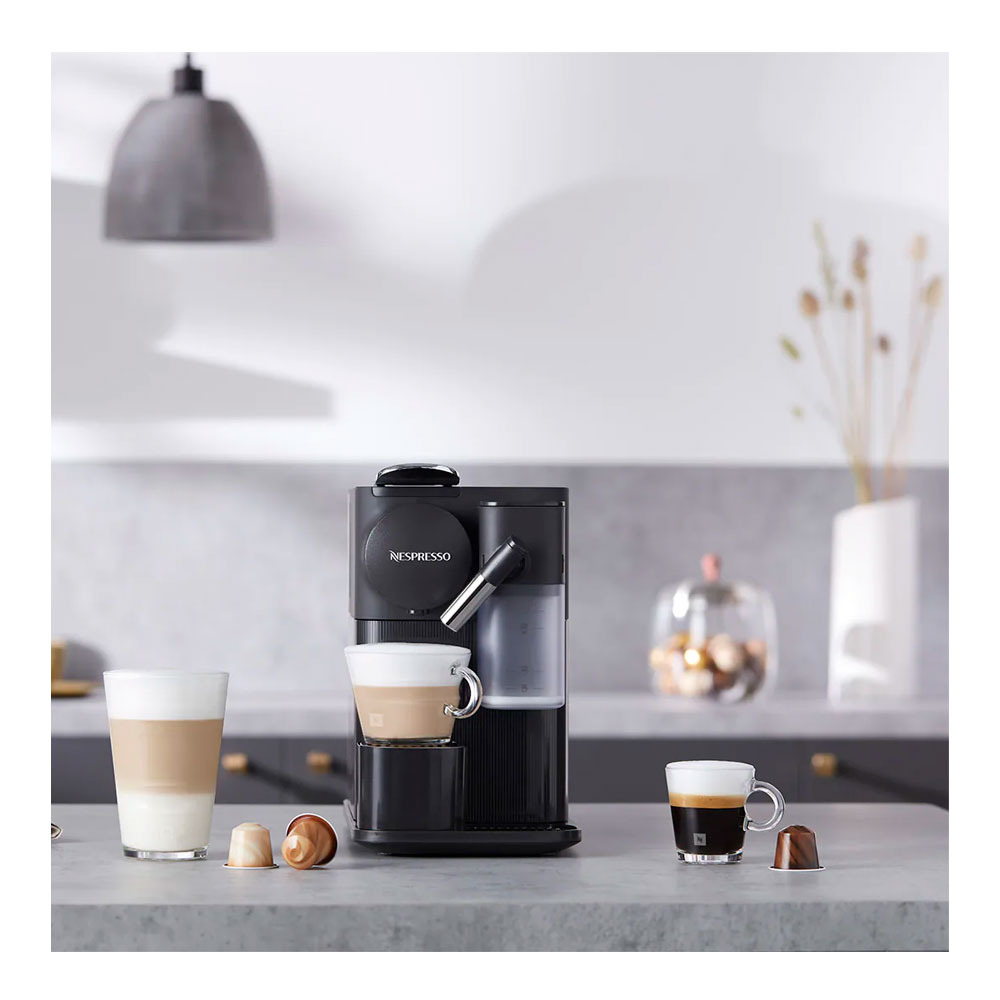 Nespresso Lattissima One kafemaskin svart