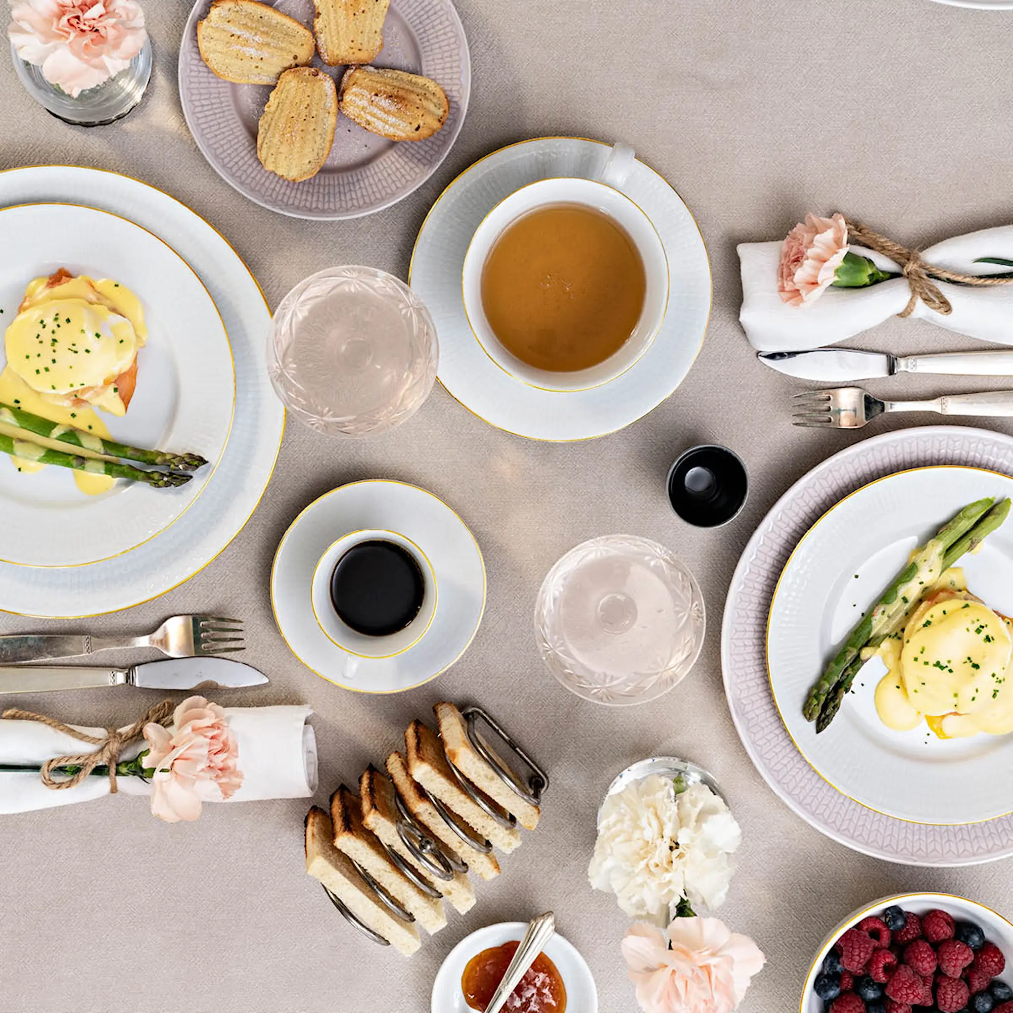 Rörstrand Swedish Grace Gala tekopp 45 cl med fat