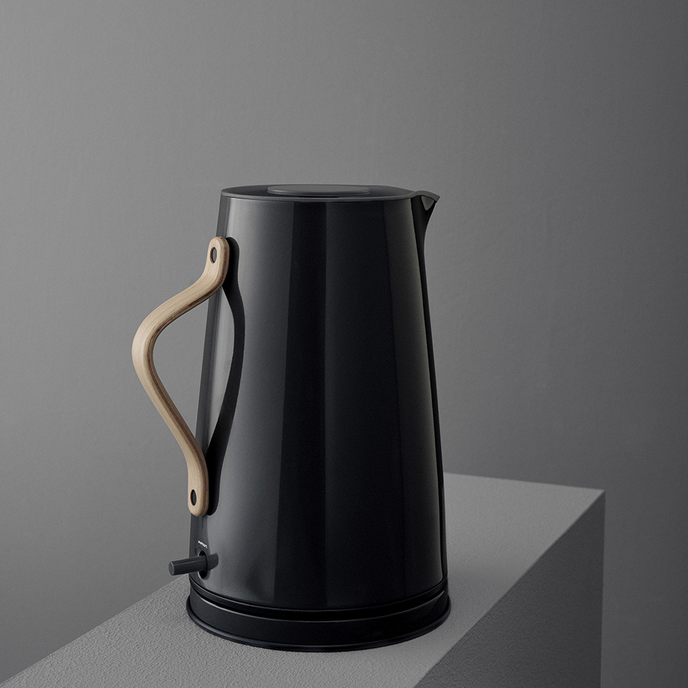 Stelton Danish Modern Emma Vedenkeitin 1,2 L Musta