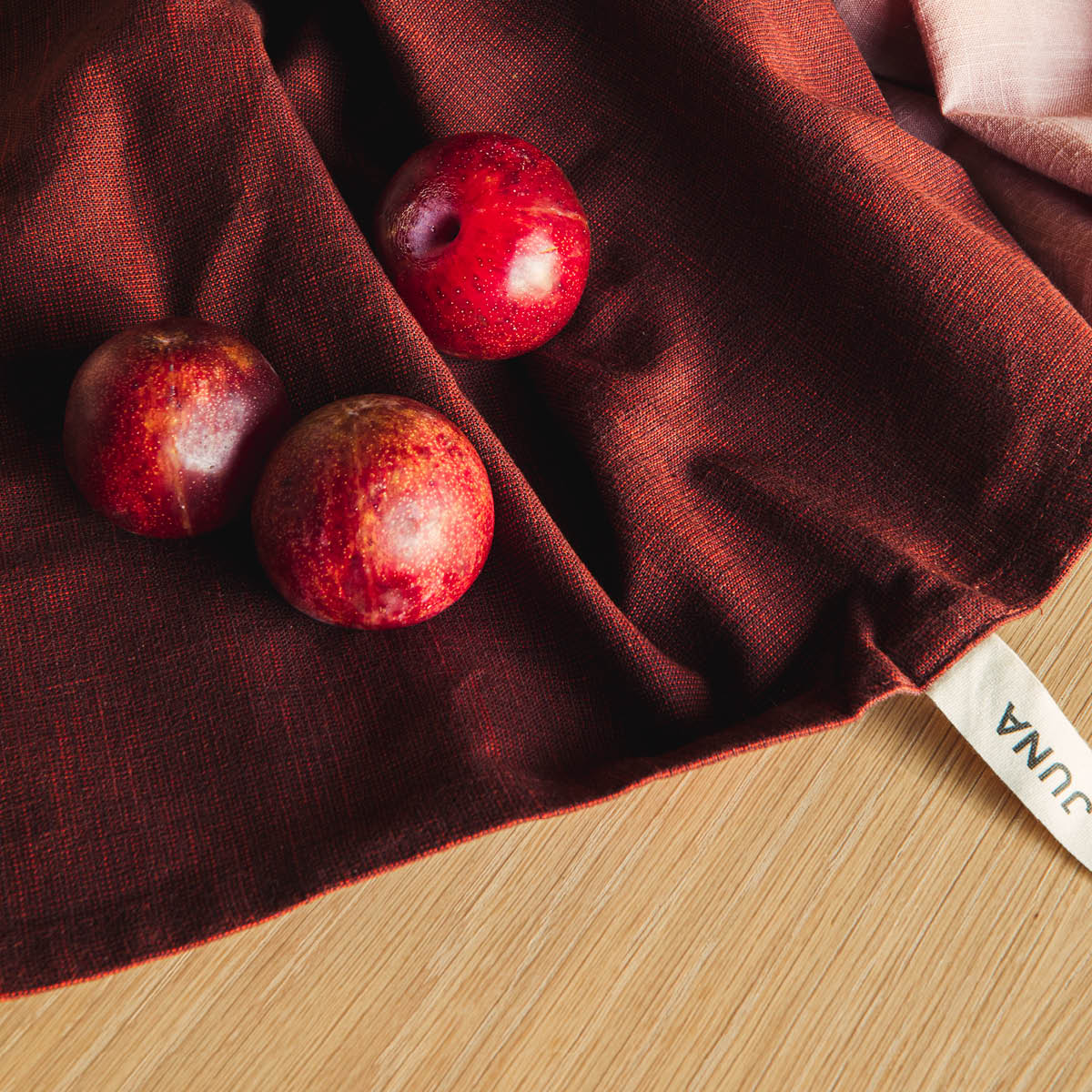 Juna Reflection Handduk 70x140 cm choklad