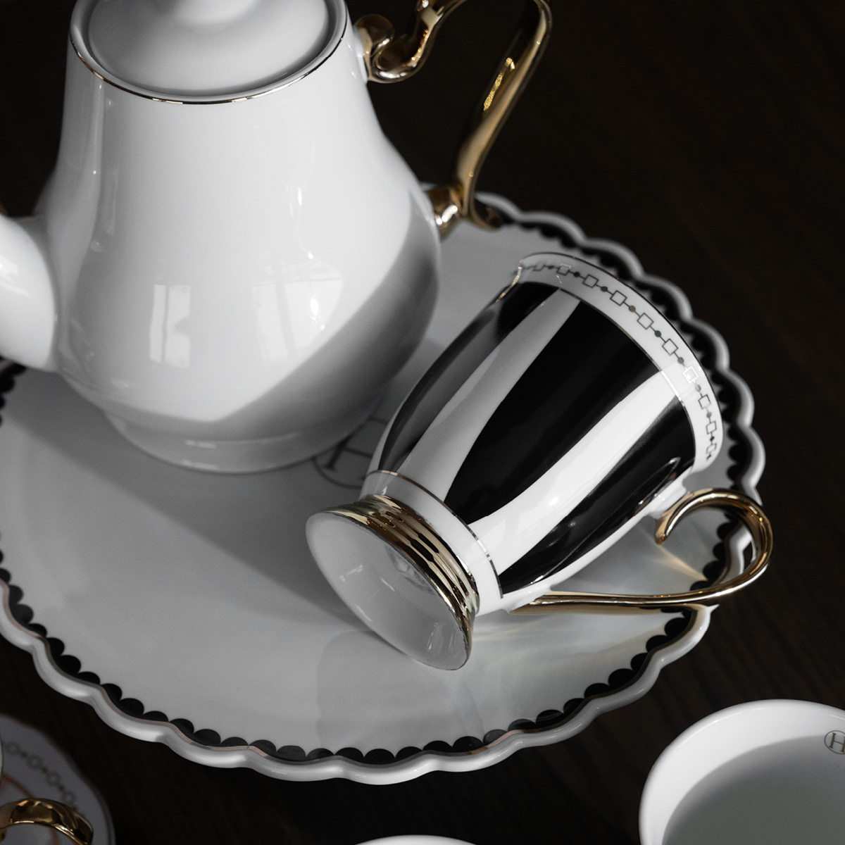 Hilke Lignano Sabbiadoro Kakkuvati 26 cm Musta