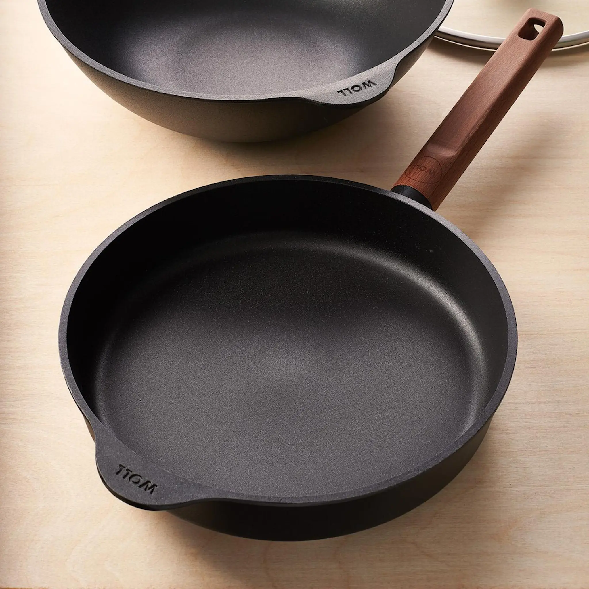Woll ECO Logic QXR stekpanna 24 cm trähandtag