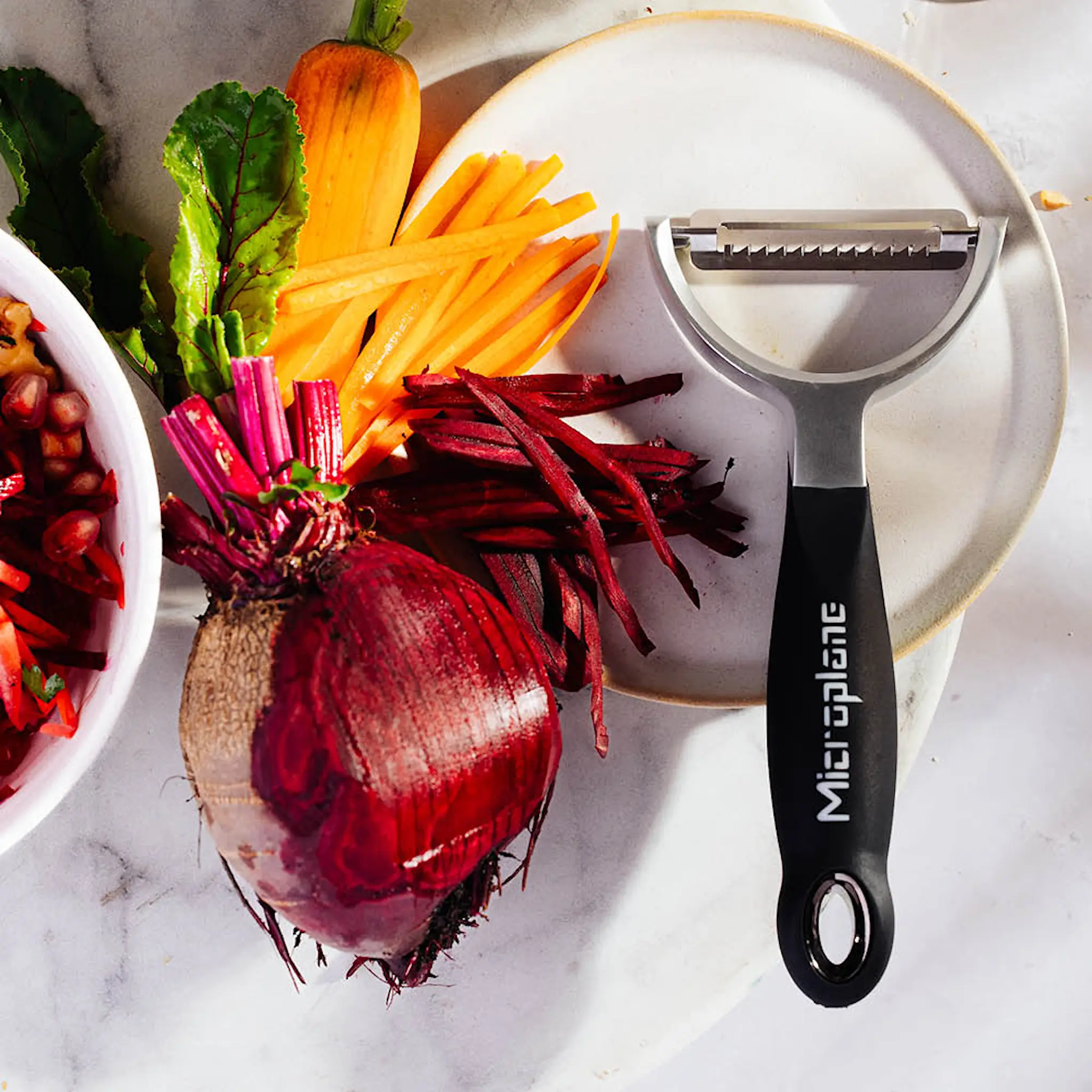 Microplane Professional Y-skreller julienne svart