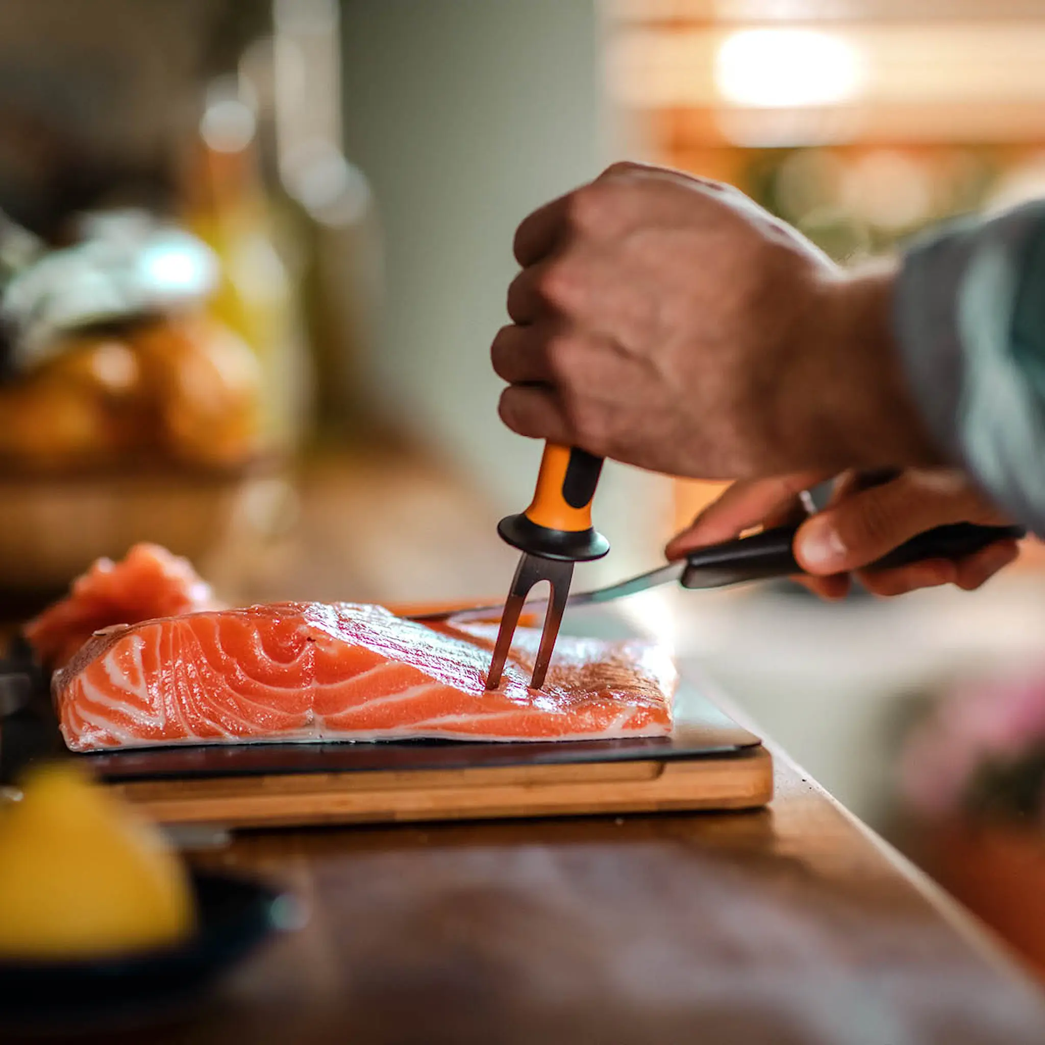Fiskars Functional Form kalahaarukka 26 cm musta/ruostumaton teräs