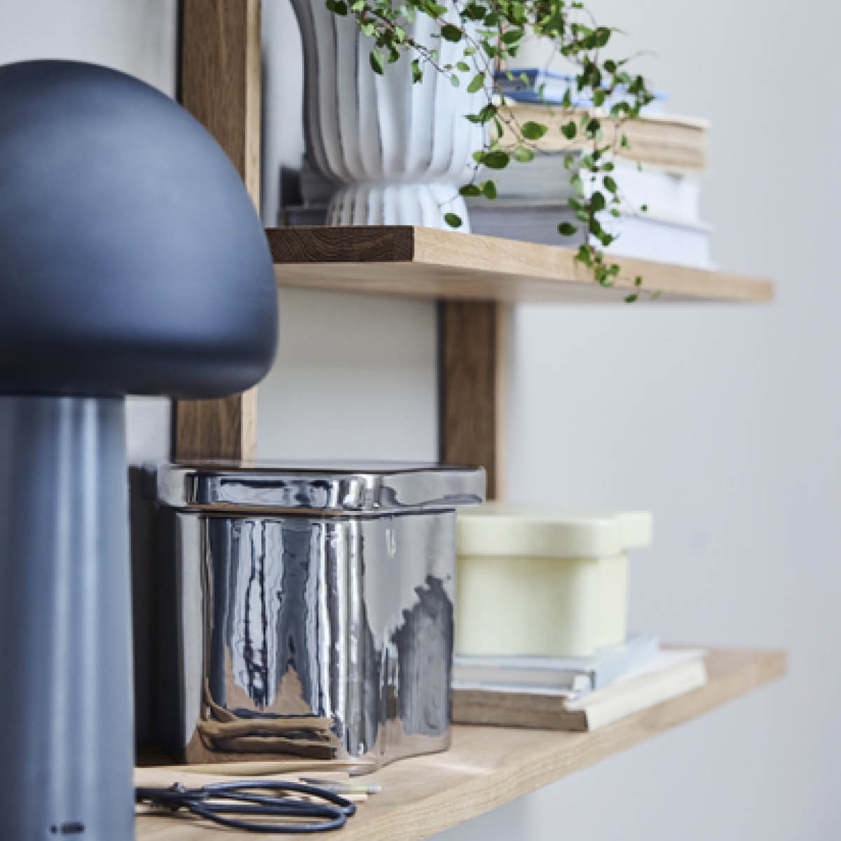 Lene Bjerre Nellie bärbar LED-lampa 33 cm mörkgrå