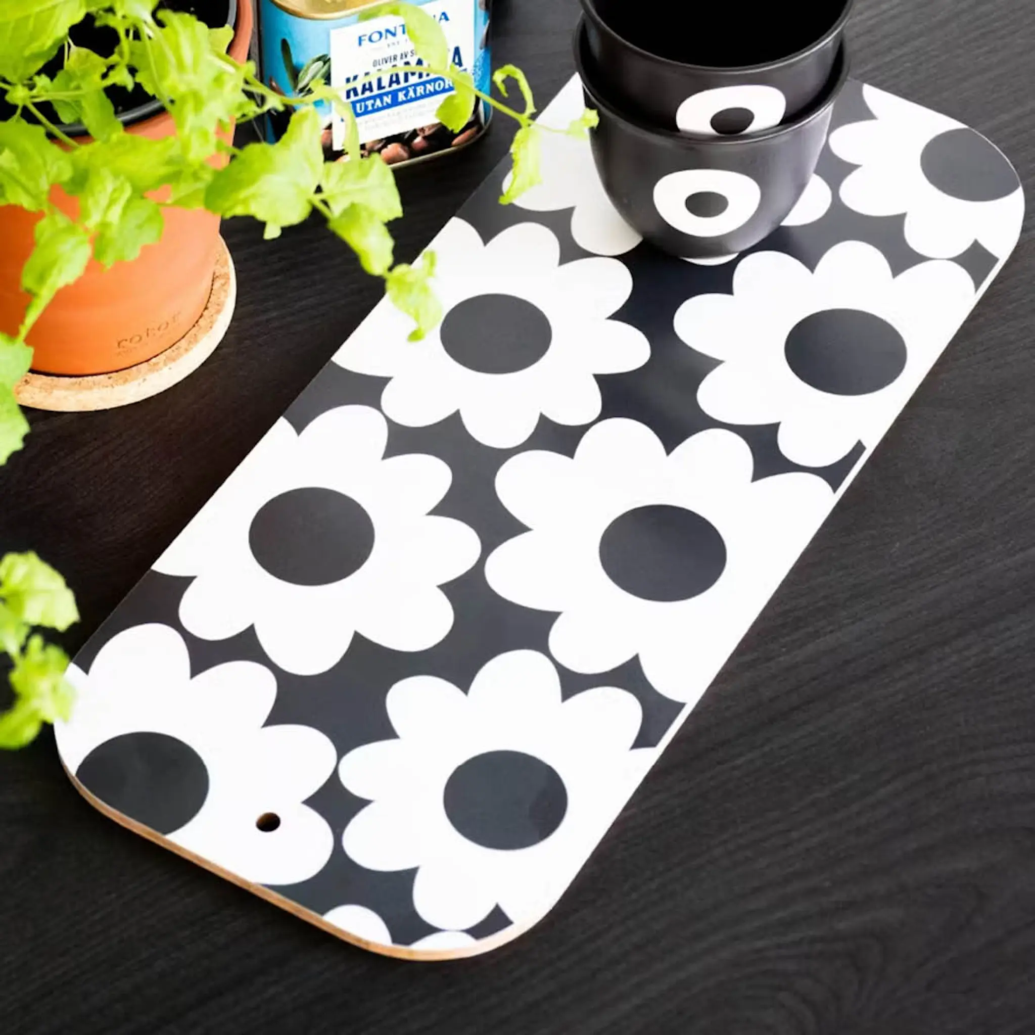 Rotor Design Flora skjærebrett 40x70 cm svart/hvit