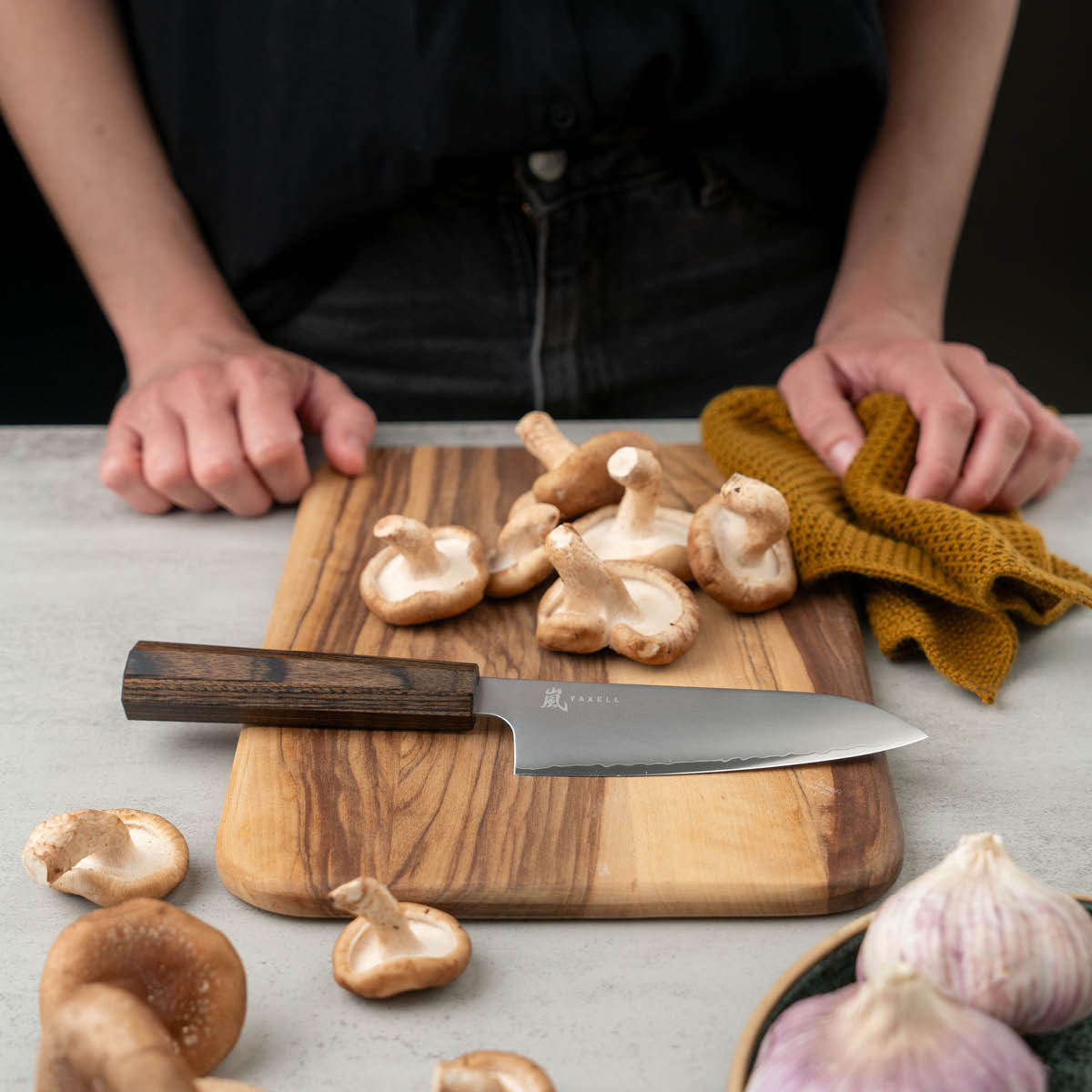 Yaxell Hana santokukniv 12,5 cm brun