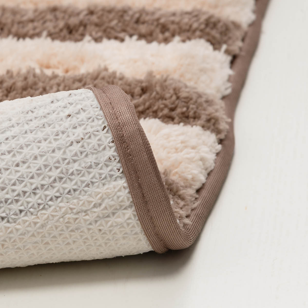 Fanni K Hanko badrumsmatta 50x80 cm sand/vit