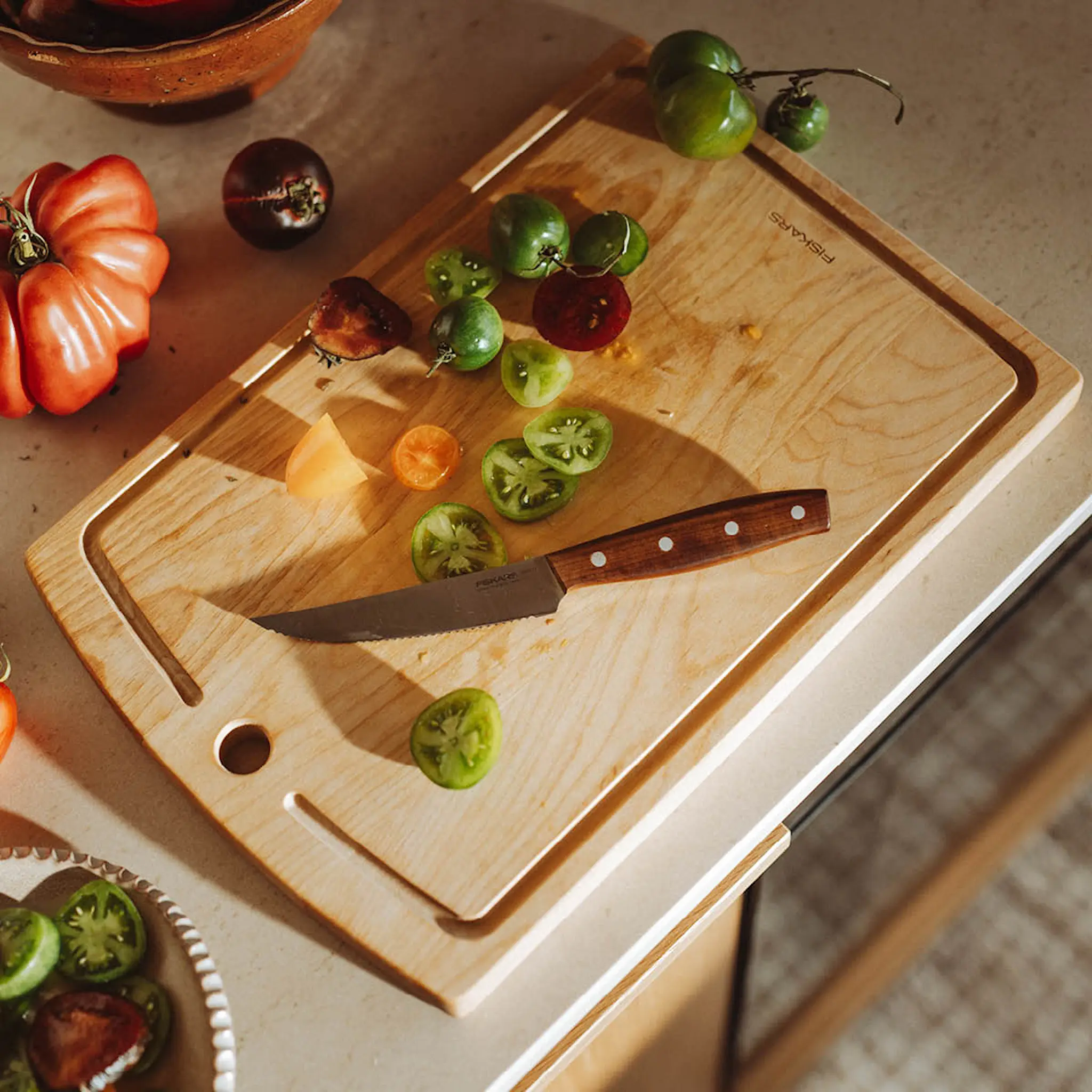 Fiskars Folken tomatkniv 12 cm tre/stål