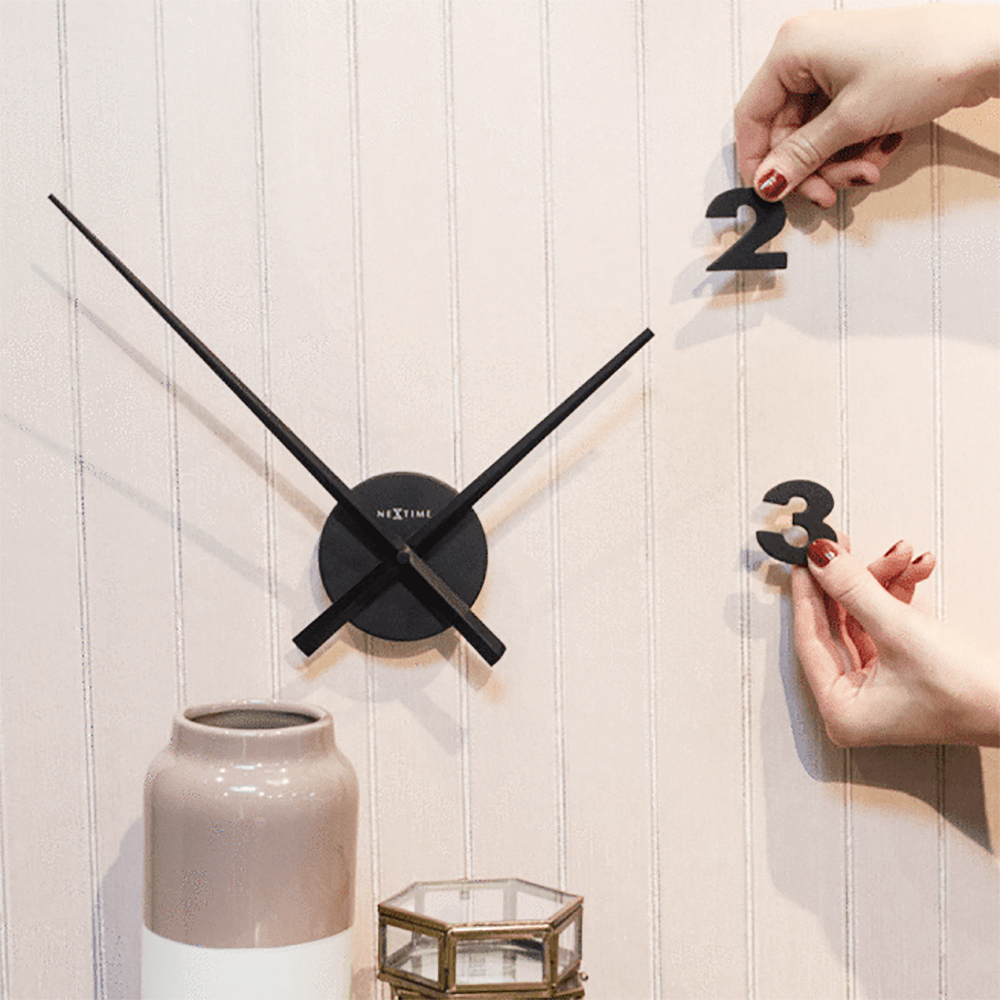 NeXtime Hands väggklocka med siffror 48 cm svart