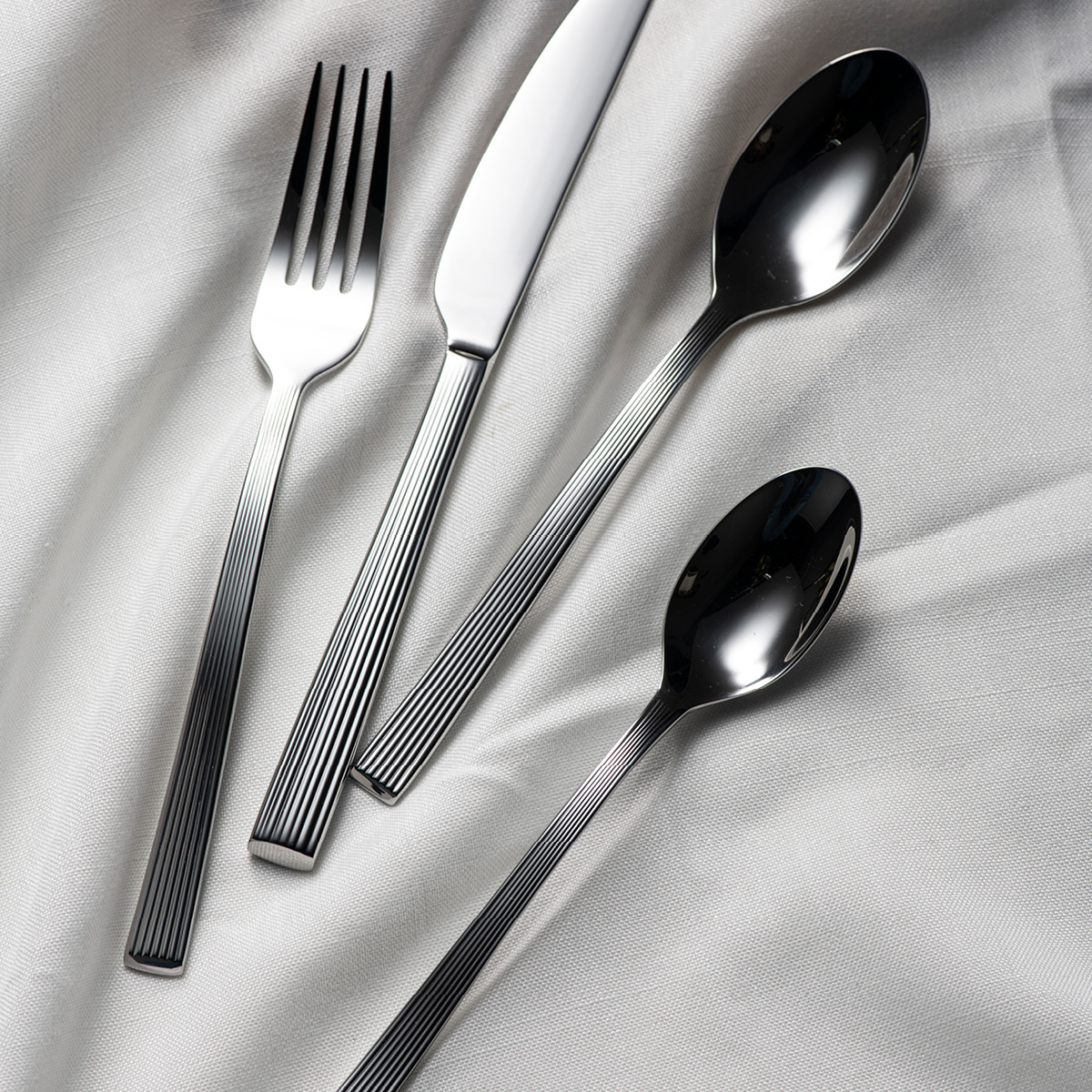 Modern House Line bestikksett 24 deler stål