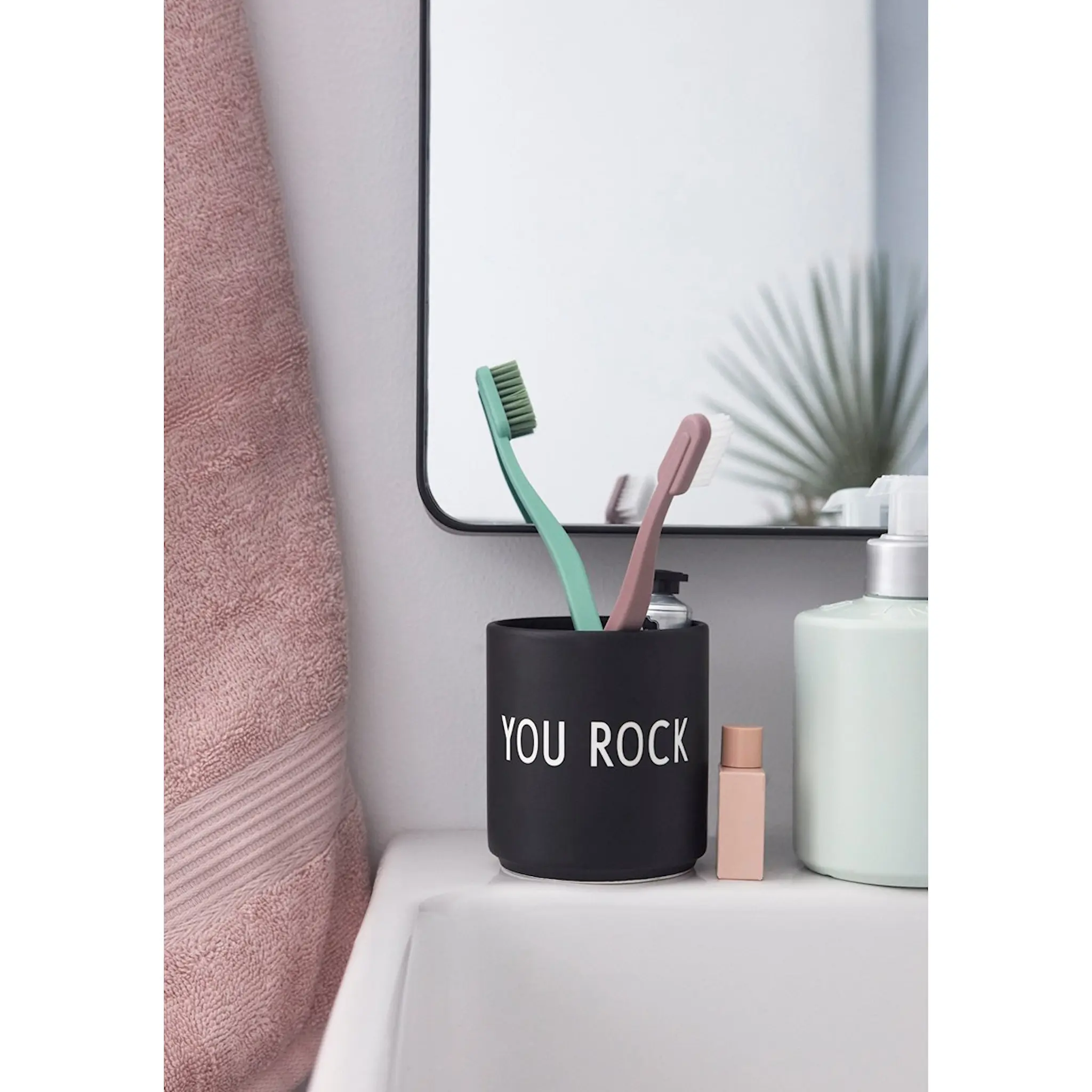 Design Letters Favourite Muki You Rock 25 cl Musta