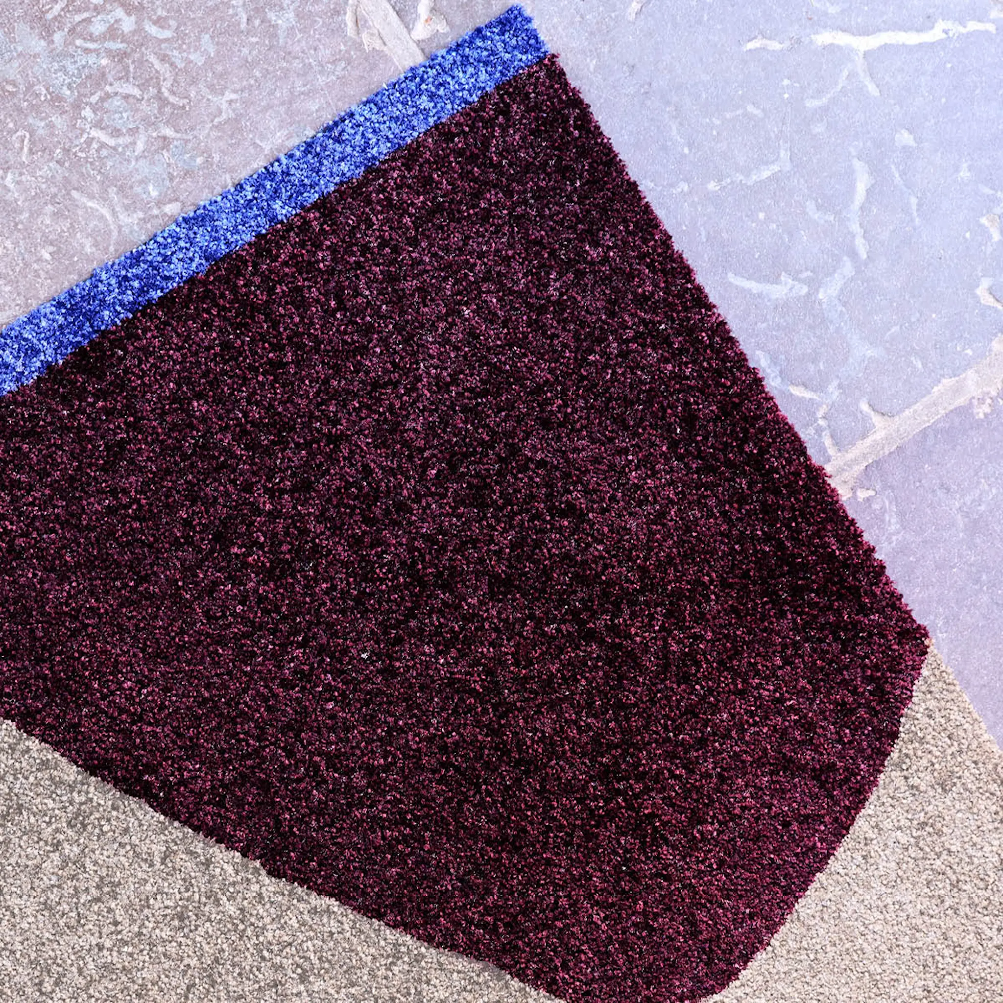 Mette Ditmer Rocks golvmatta 80x55 cm vinröd