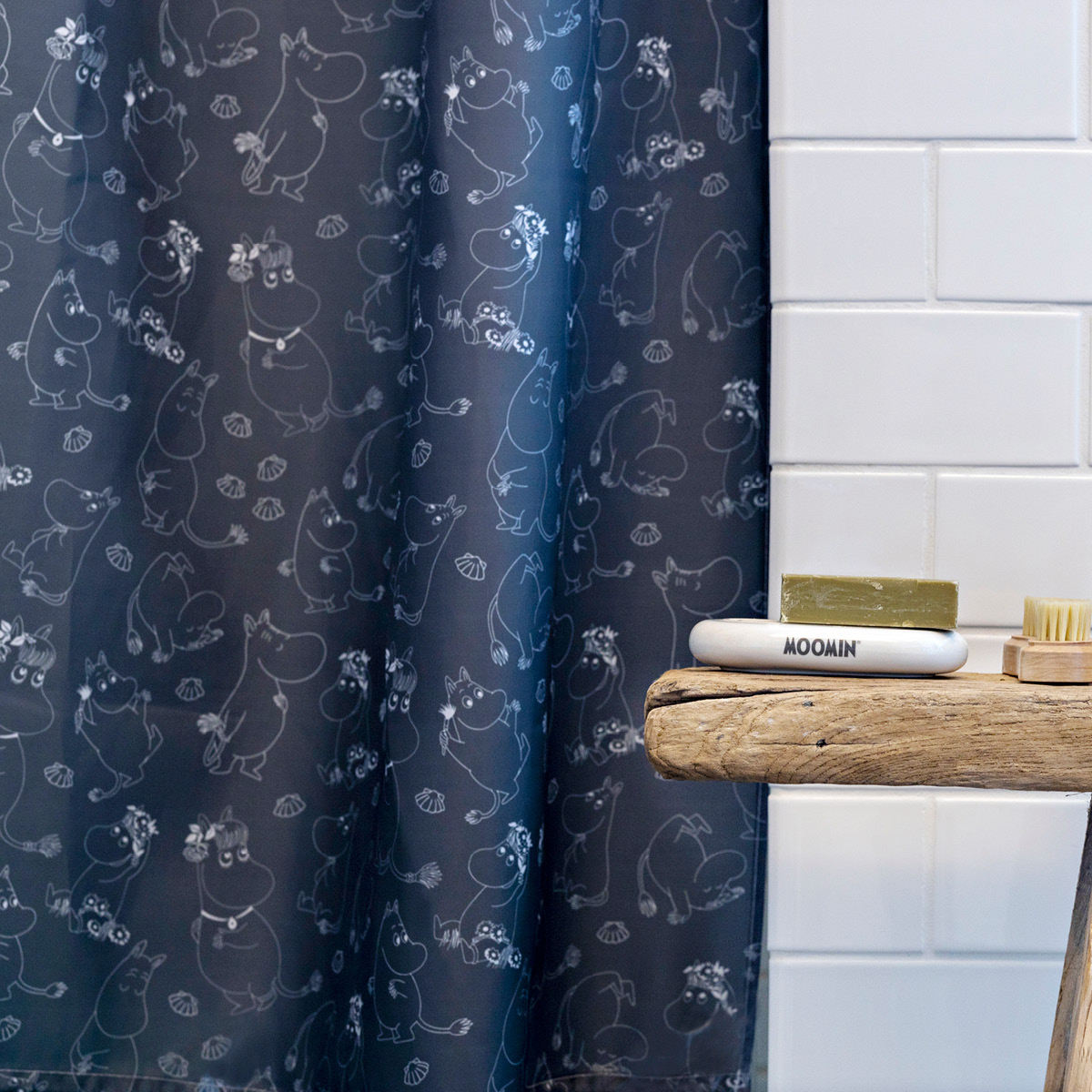 Dsignhouse x Moomin Muumi Suohkuverho 180x200 cm Musta