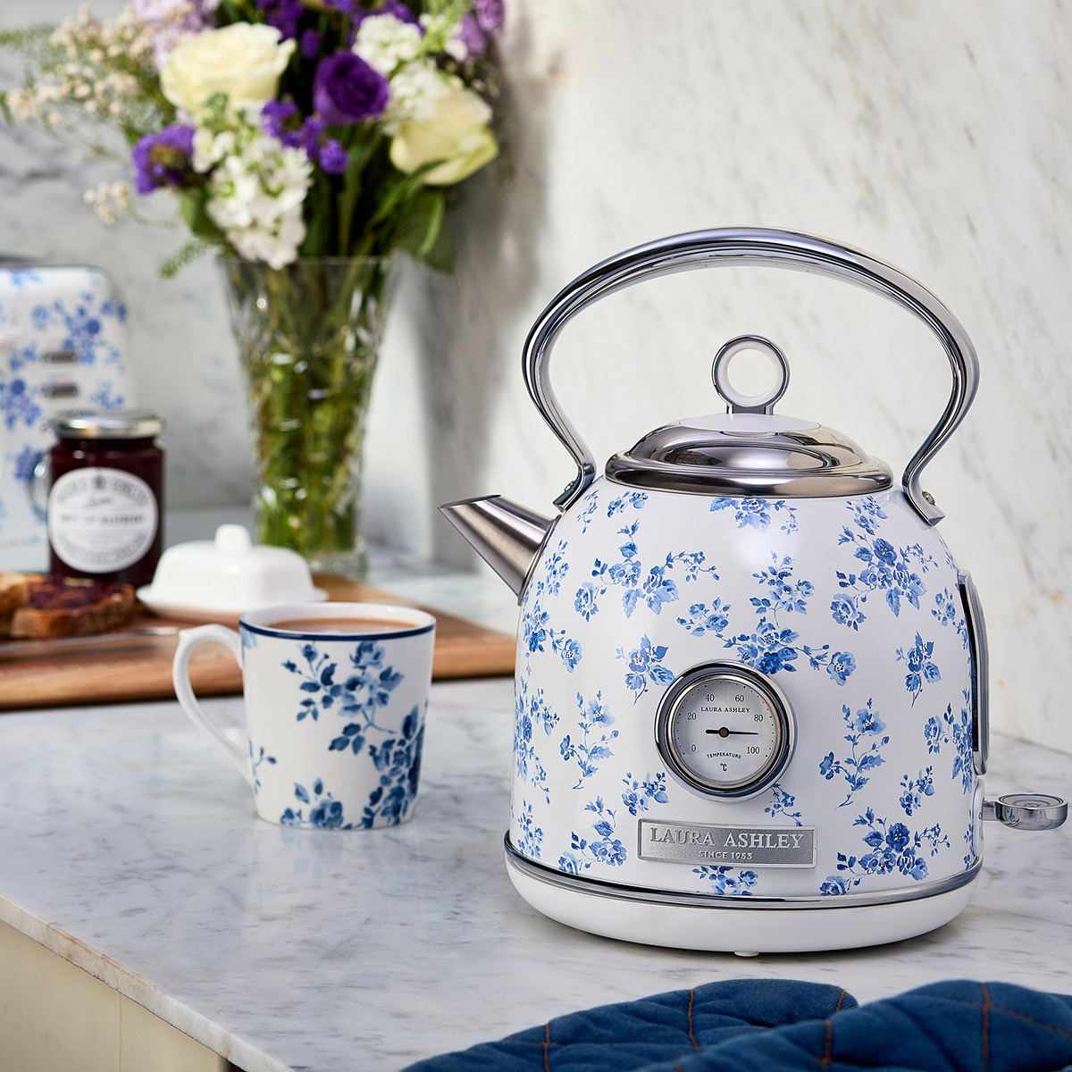 Laura Ashley Dome elektrisk vannkoker 1,7L China Rose blå/hvit