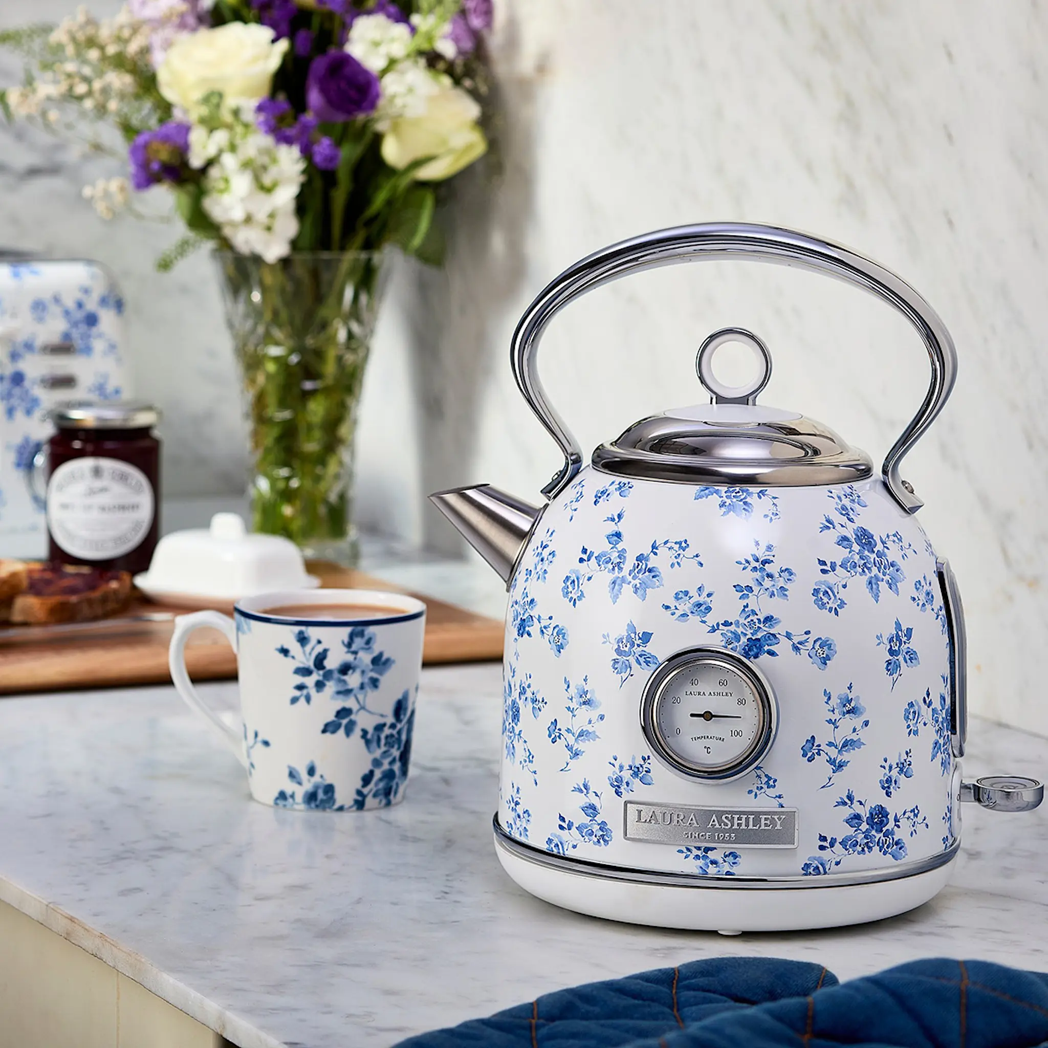 Laura Ashley Dome vattenkokare elektrisk 1,7 L China Rose blå/vit
