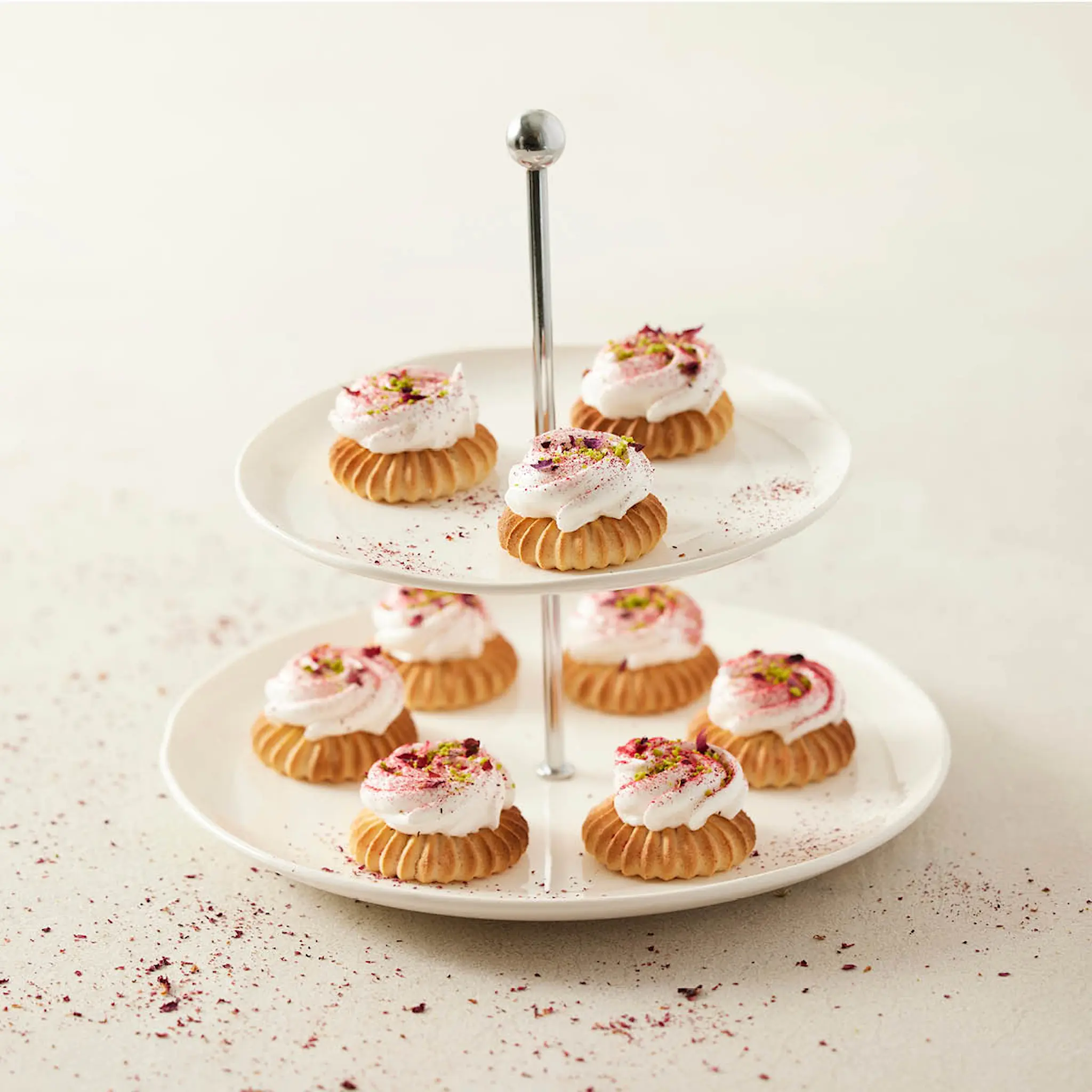 Blomsterberg Våningsfat 2 lager porslin vit