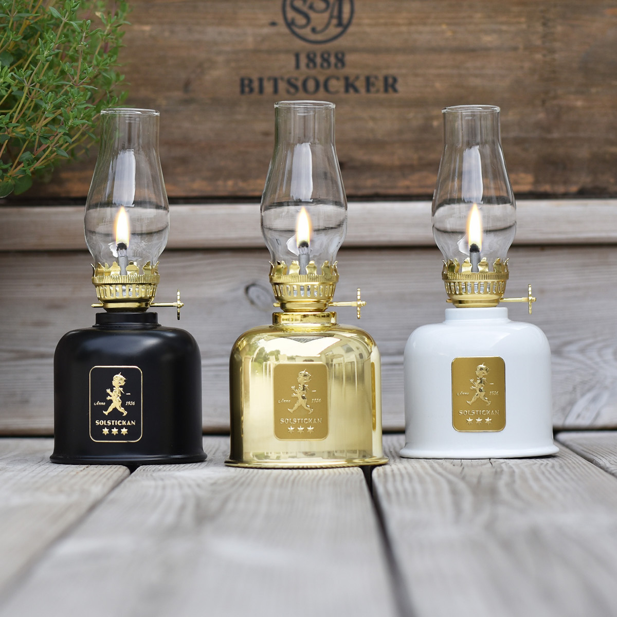 SOLSTICKAN Öljylamppu 20 cm Musta/Kulta