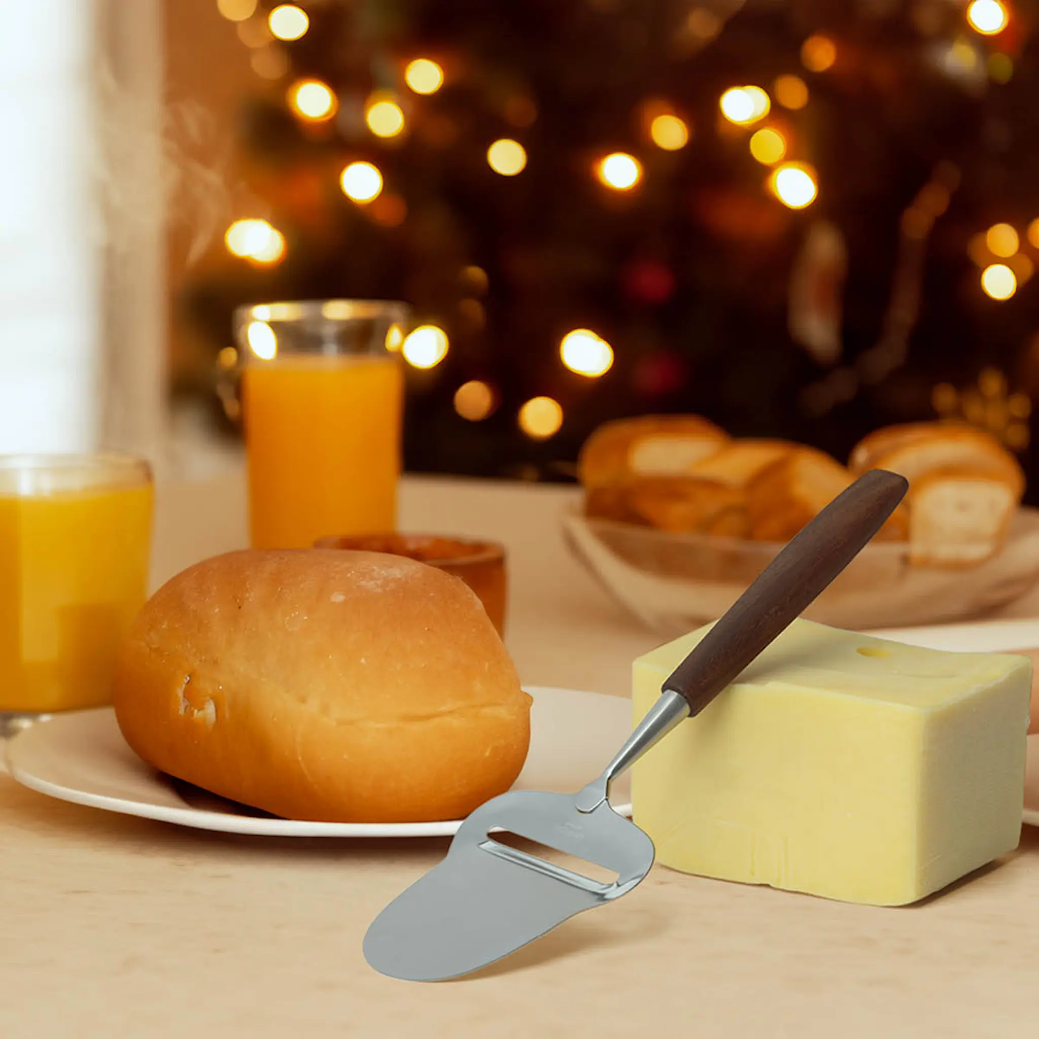 Bjørklund Valnøtt Juustohöylä 23 cm Teräs/Pähkinäpuu