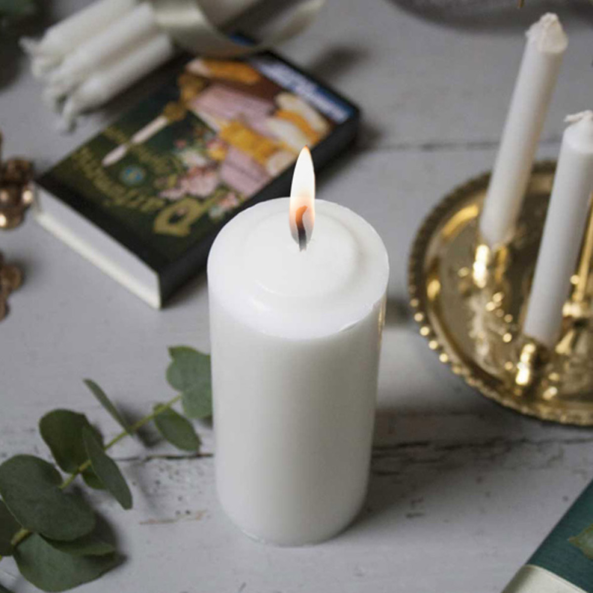 Liljeholmens Gilleljus Pöytäkynttilä 12 cm Valkoinen